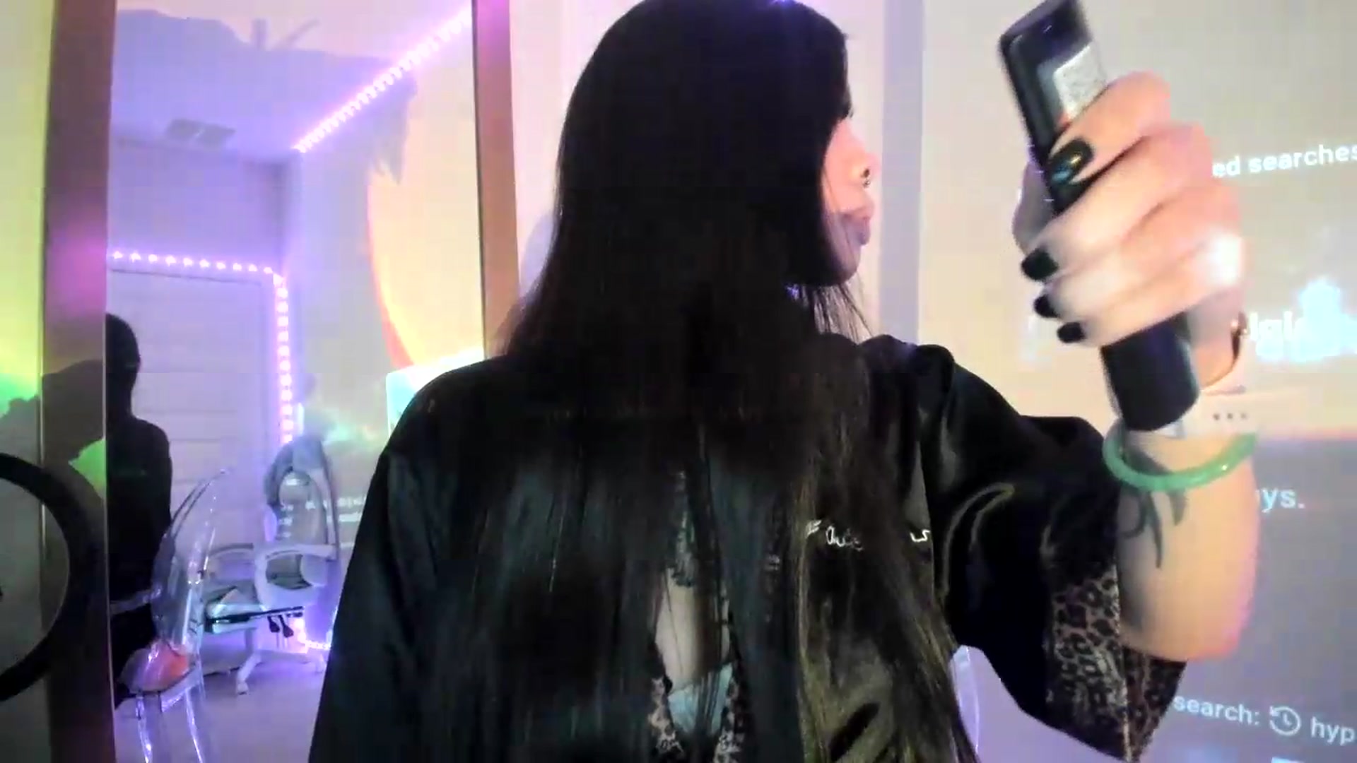 Gallery image thumbnail from dolllface's myfreecams stream on, 08/12/2026, 03:23 image 2 of 20