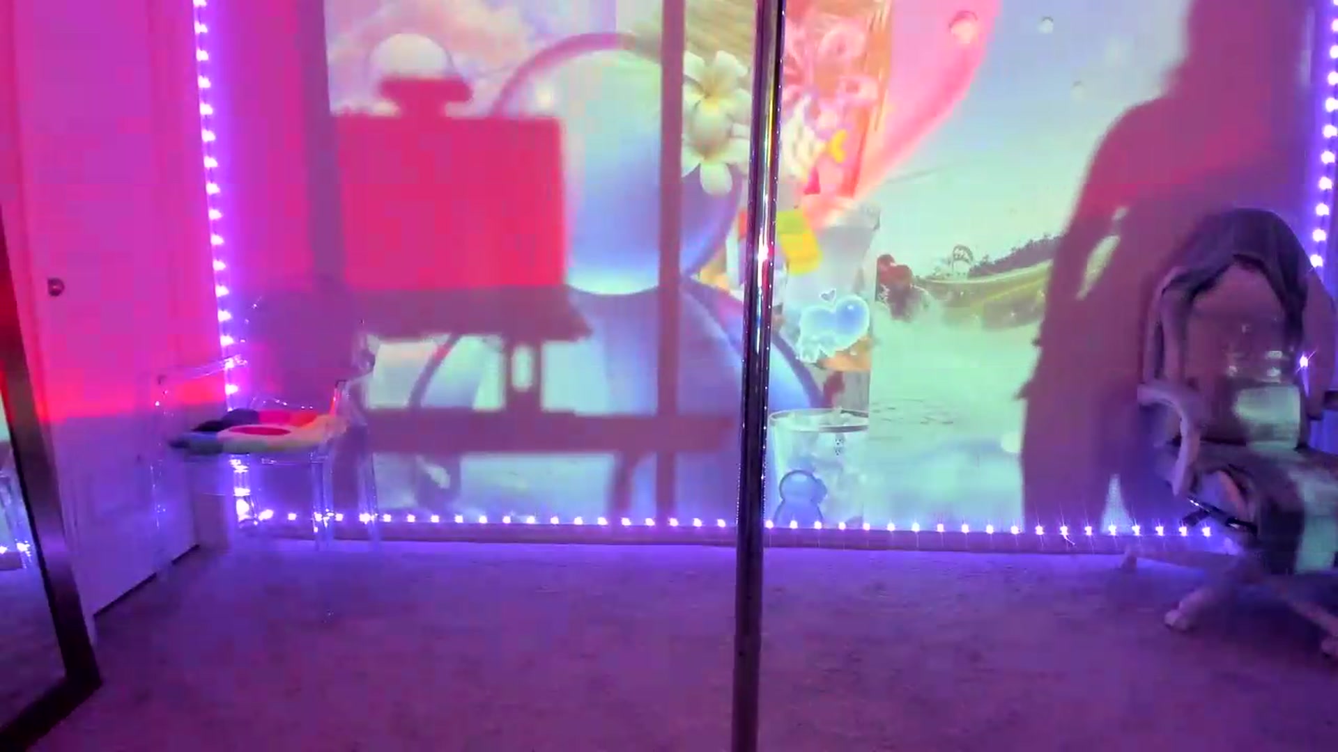 Gallery image thumbnail from dolllface's myfreecams stream on, 08/12/2026, 03:23 image 8 of 20