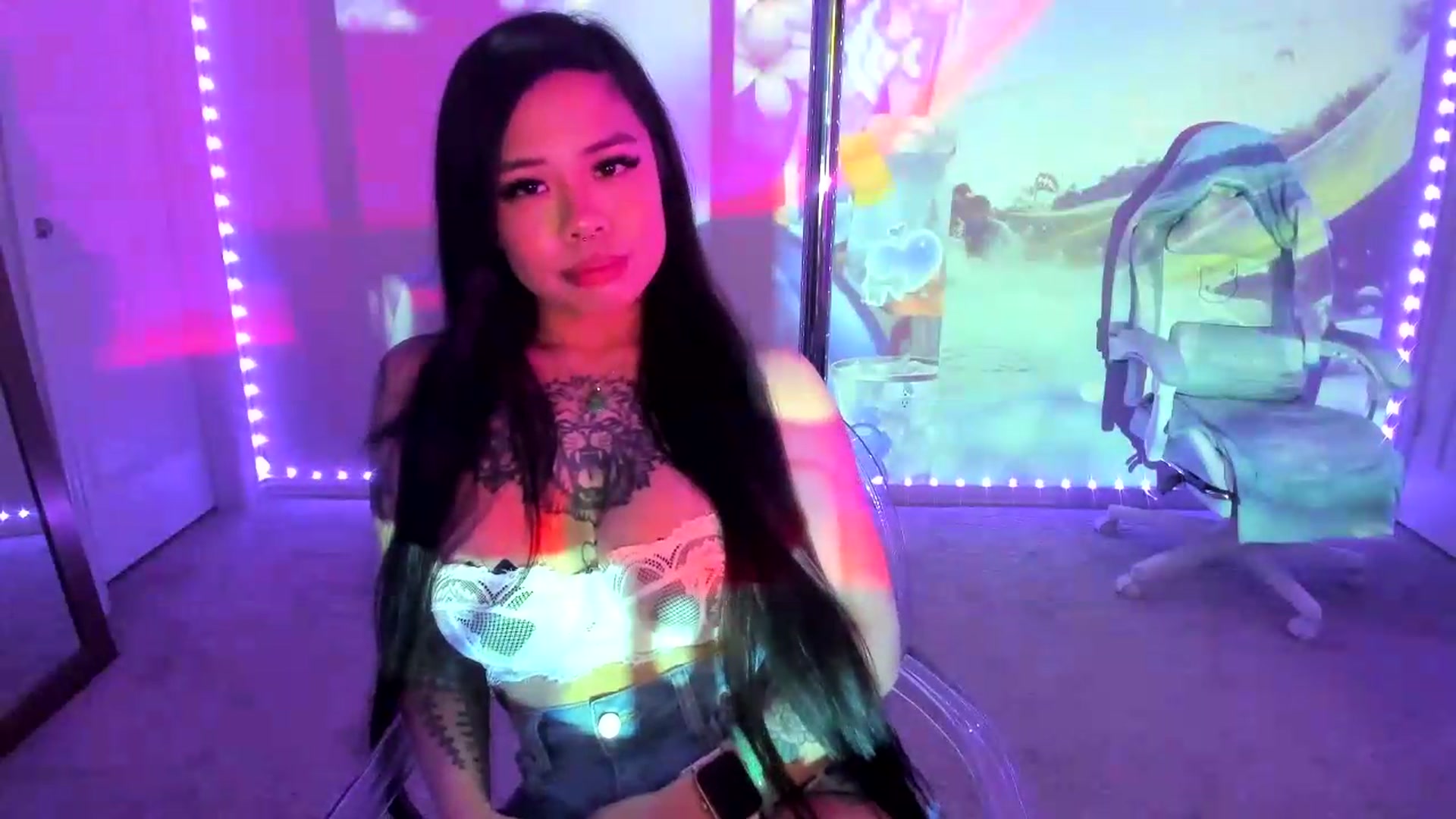 Gallery image thumbnail from dolllface's myfreecams stream on, 08/12/2026, 04:01 image 4 of 20