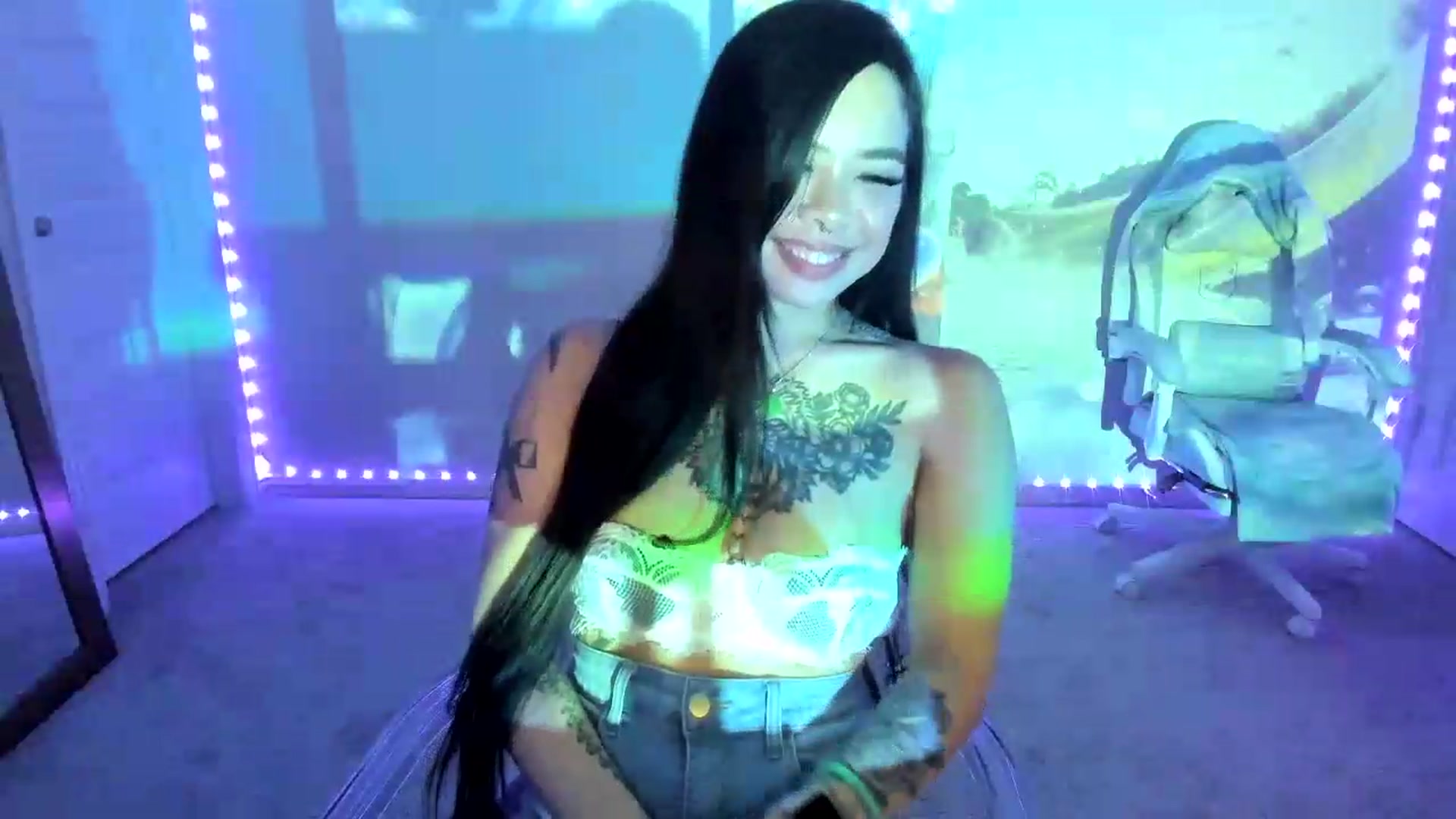 Gallery image thumbnail from dolllface's myfreecams stream on, 08/12/2026, 04:01 image 10 of 20