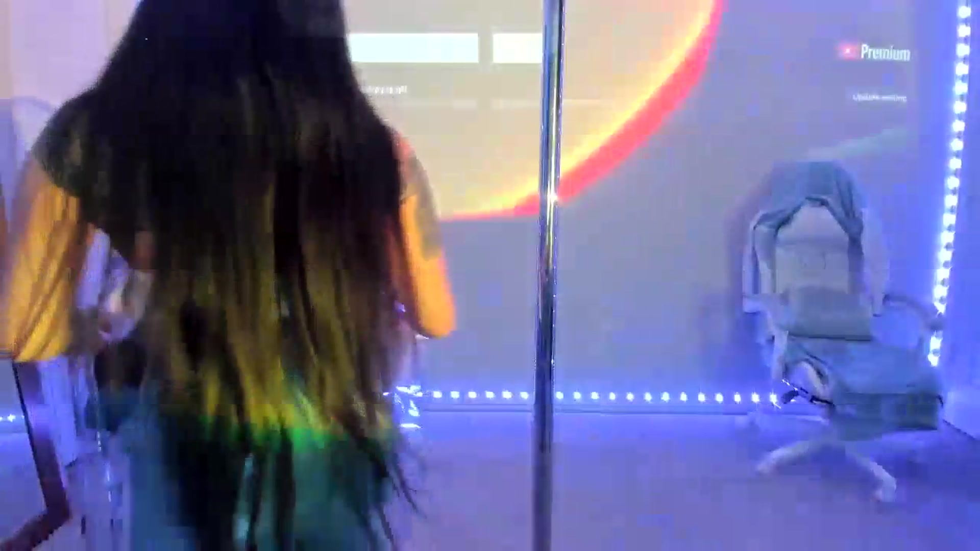 Gallery image thumbnail from dolllface's myfreecams stream on, 08/12/2026, 04:36 image 6 of 20