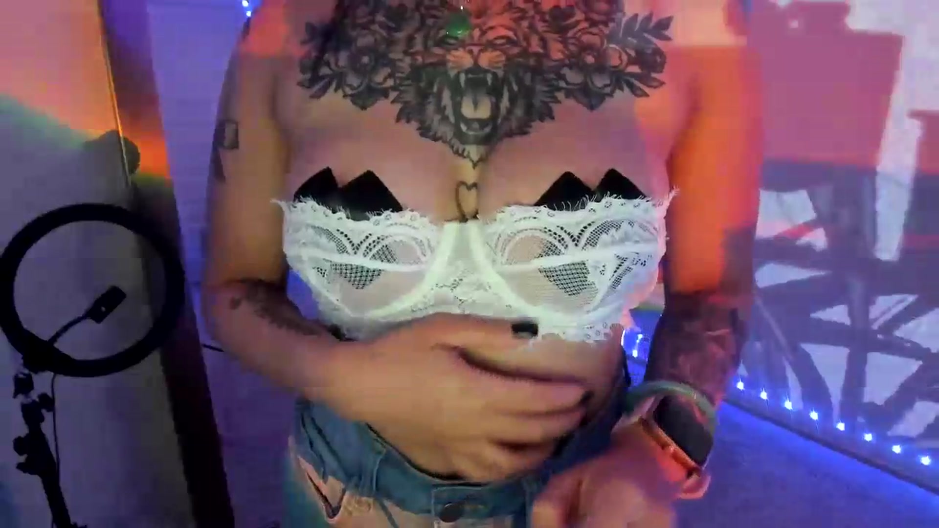 Gallery image thumbnail from dolllface's myfreecams stream on, 08/12/2026, 06:11 image 19 of 20