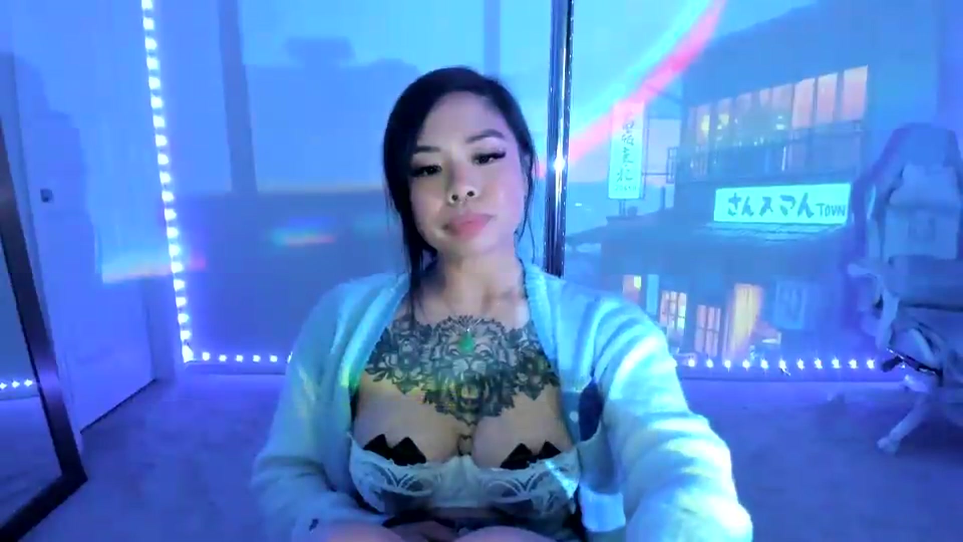 Gallery image thumbnail from dolllface's myfreecams stream on, 08/12/2026, 08:47 image 12 of 20