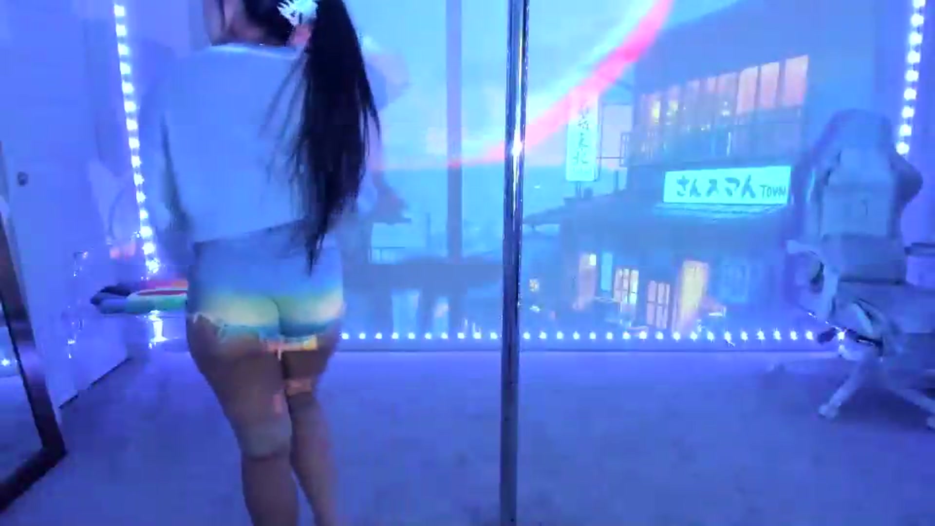 Gallery image thumbnail from dolllface's myfreecams stream on, 08/12/2026, 08:47 image 20 of 20