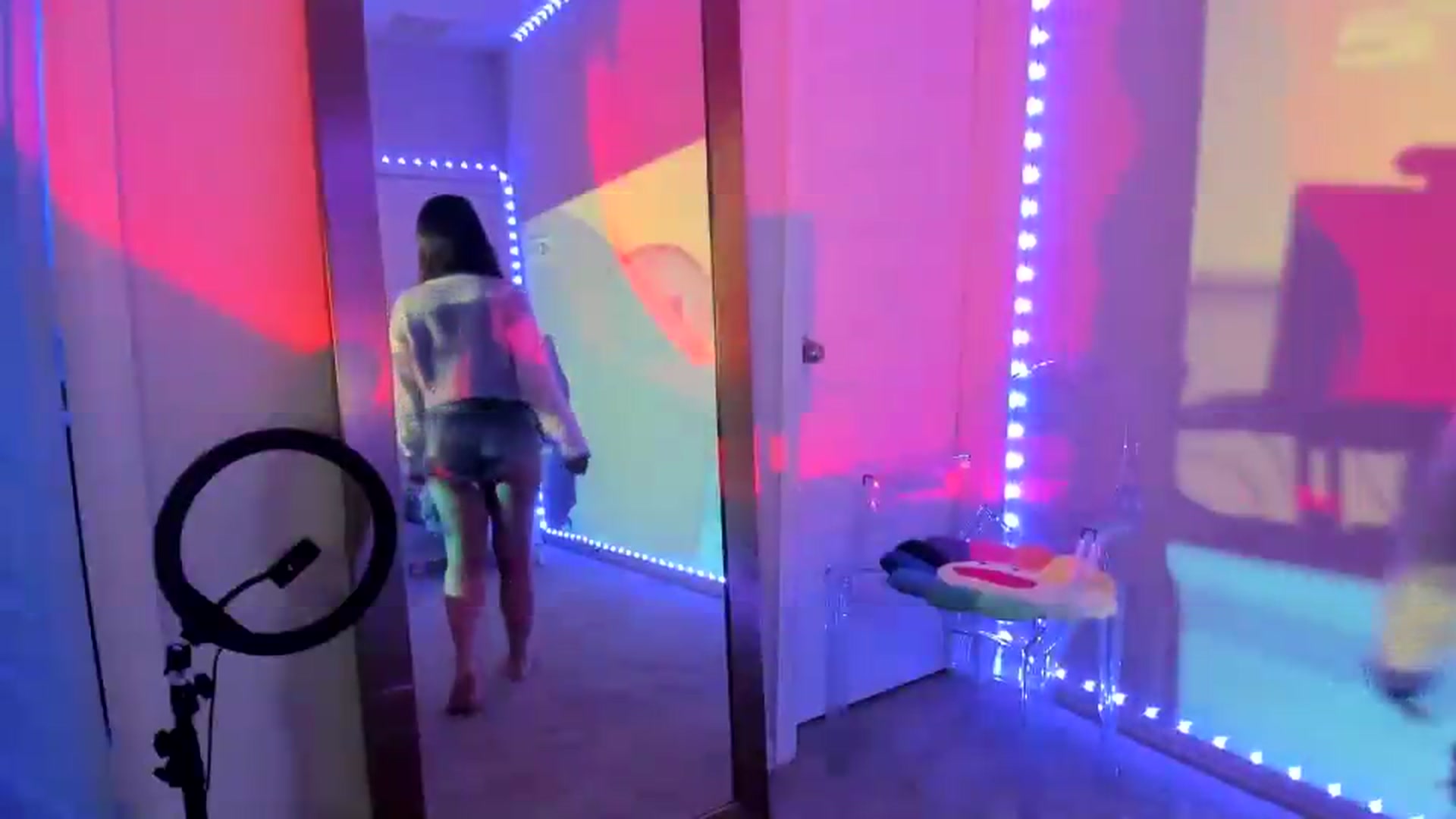 Gallery image thumbnail from dolllface's myfreecams stream on, 08/12/2026, 12:49 image 3 of 20