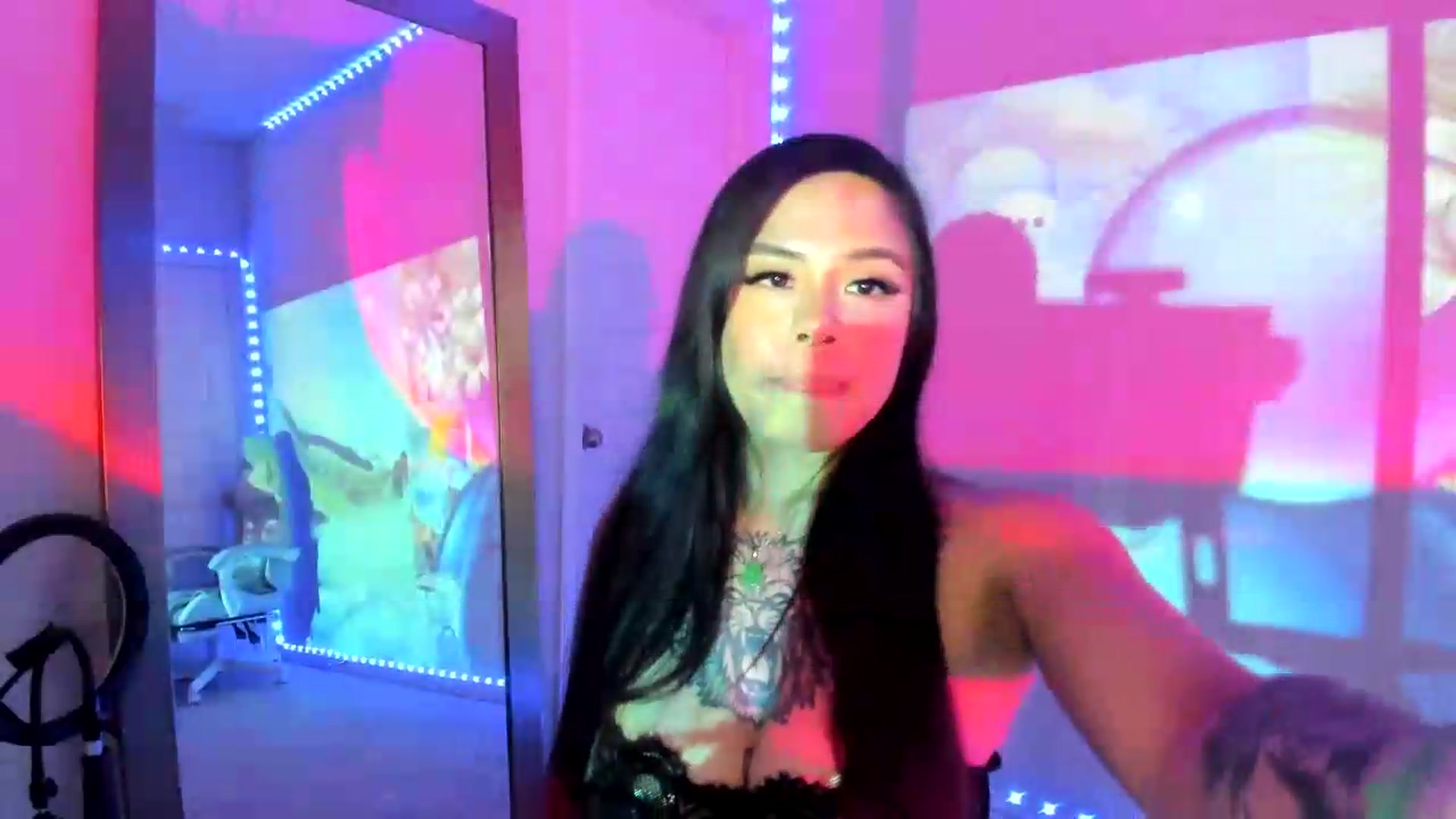 Gallery image thumbnail from dolllface's myfreecams stream on, 08/13/2026, 01:47 image 14 of 20