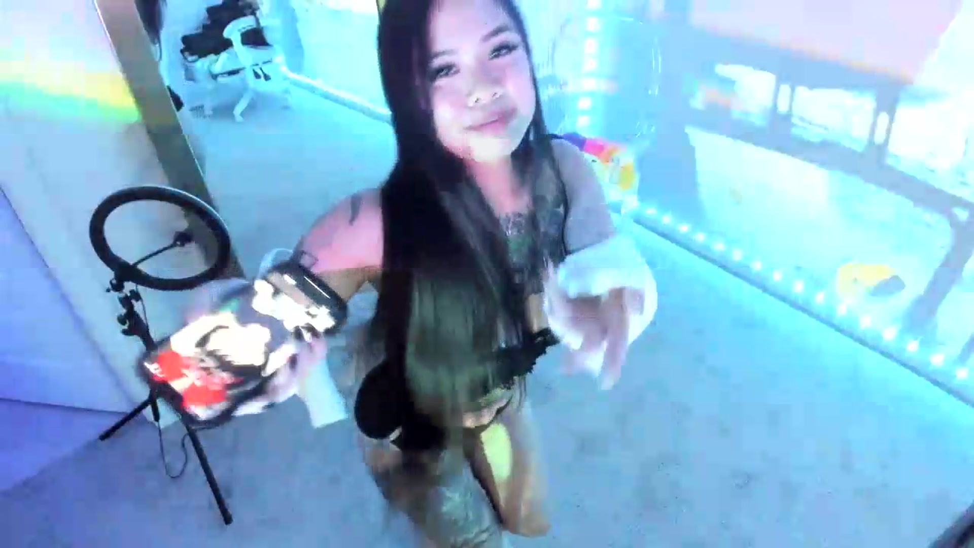 Gallery image thumbnail from dolllface's myfreecams stream on, 08/13/2026, 09:56 image 14 of 20