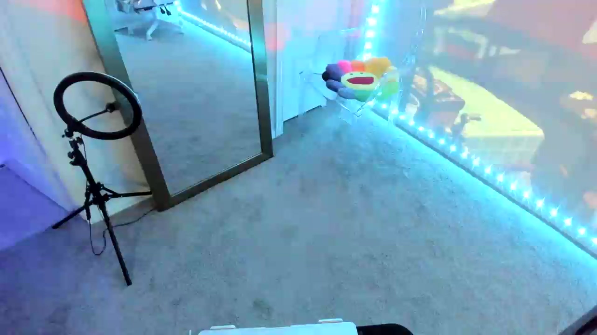 Gallery image thumbnail from dolllface's myfreecams stream on, 08/13/2026, 11:43 image 9 of 20