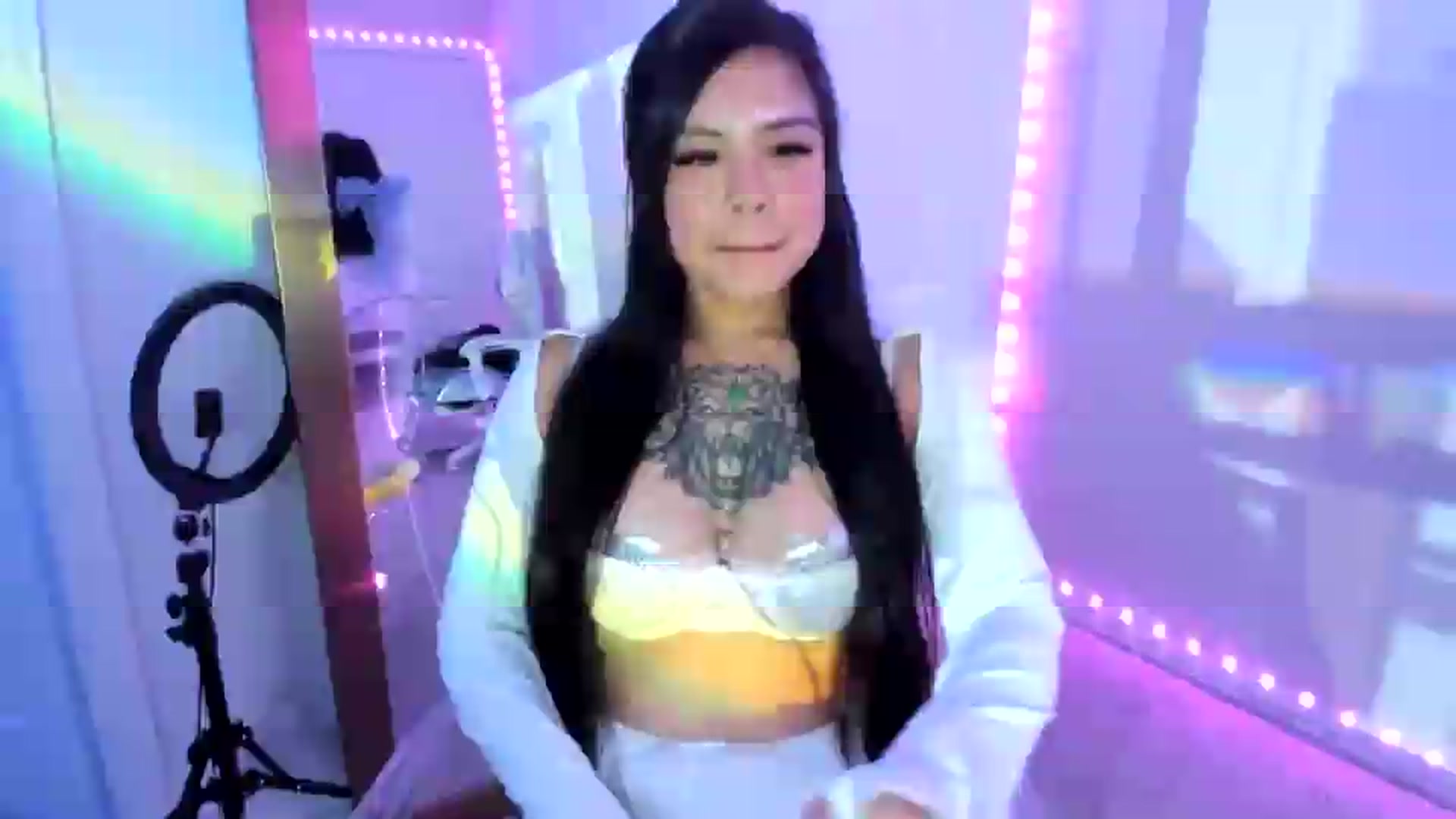 Gallery image thumbnail from dolllface's myfreecams stream on, 08/14/2026, 03:52 image 18 of 20