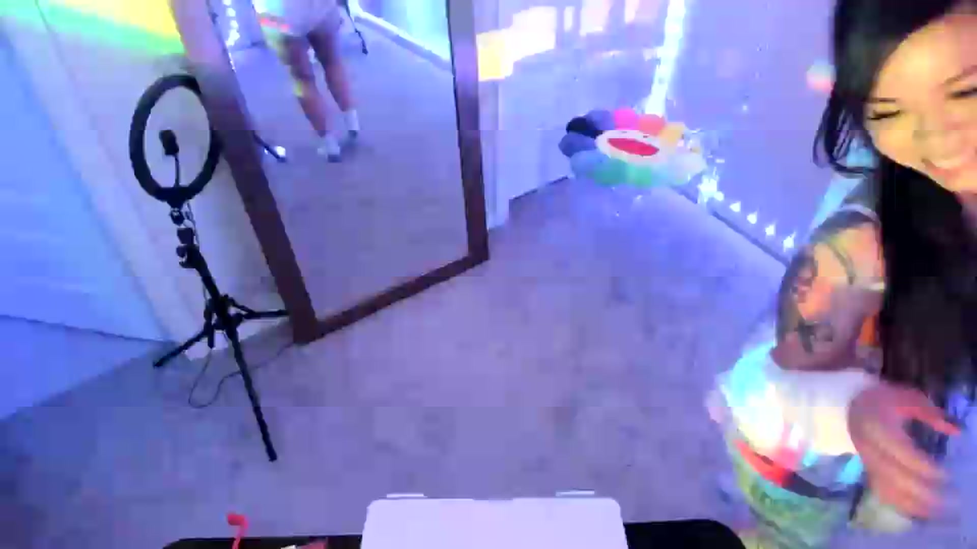 Gallery image thumbnail from dolllface's myfreecams stream on, 08/14/2026, 13:46 image 1 of 20