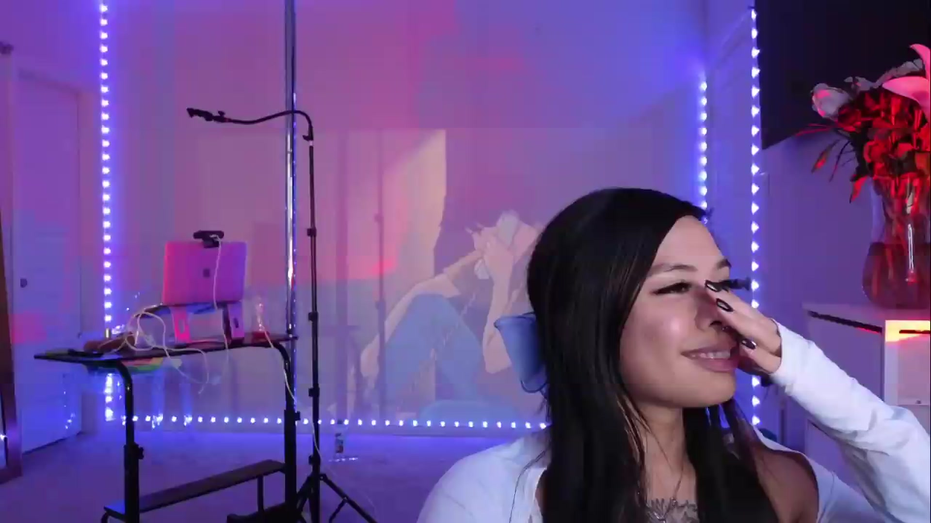 Gallery image thumbnail from dolllface's myfreecams stream on, 08/14/2026, 13:57 image 1 of 20