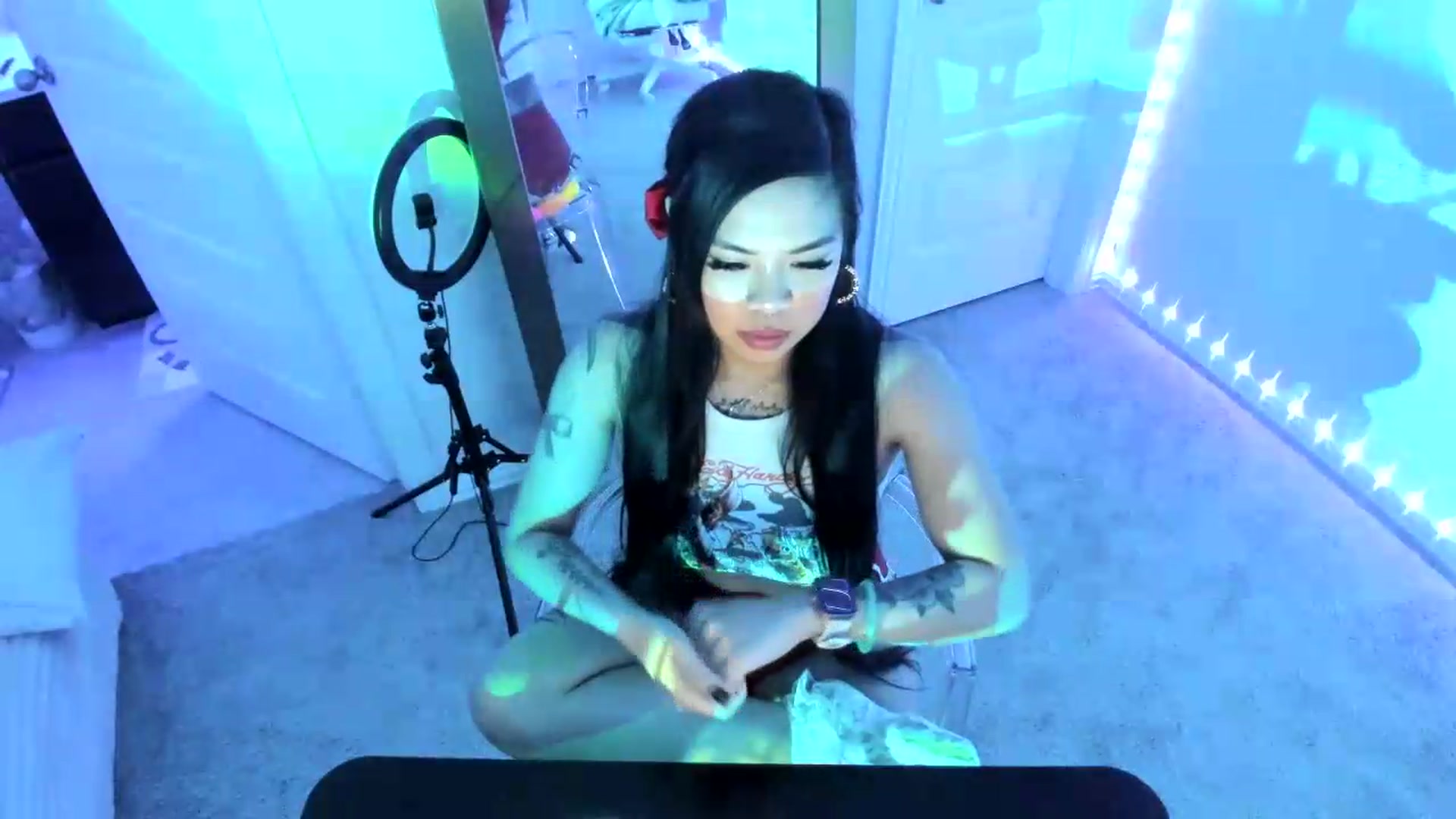 Gallery image thumbnail from dolllface's myfreecams stream on, 08/15/2026, 06:13 image 9 of 20