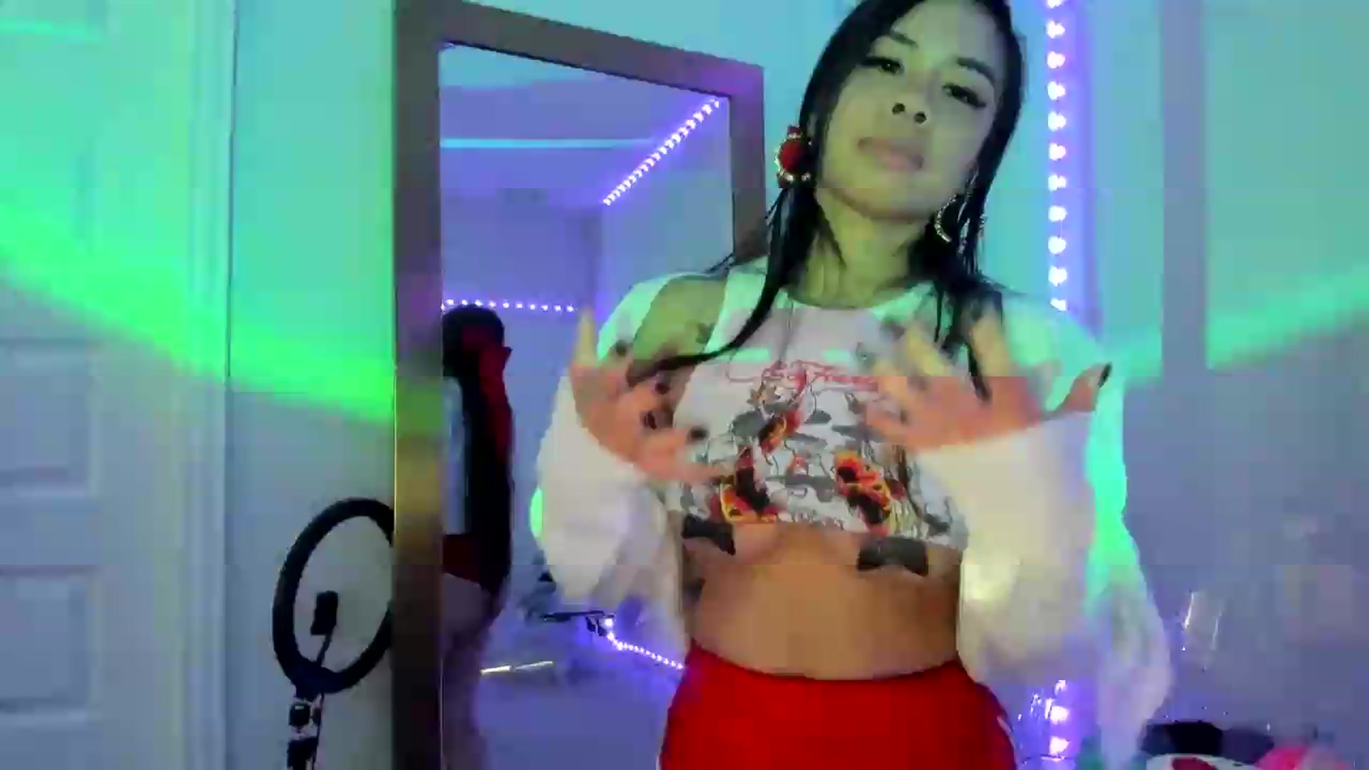 Gallery image thumbnail from dolllface's myfreecams stream on, 08/15/2026, 16:49 image 16 of 20
