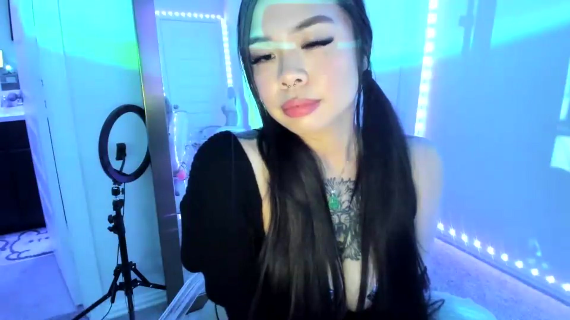Gallery image thumbnail from dolllface's myfreecams stream on, 08/16/2026, 10:00 image 4 of 20