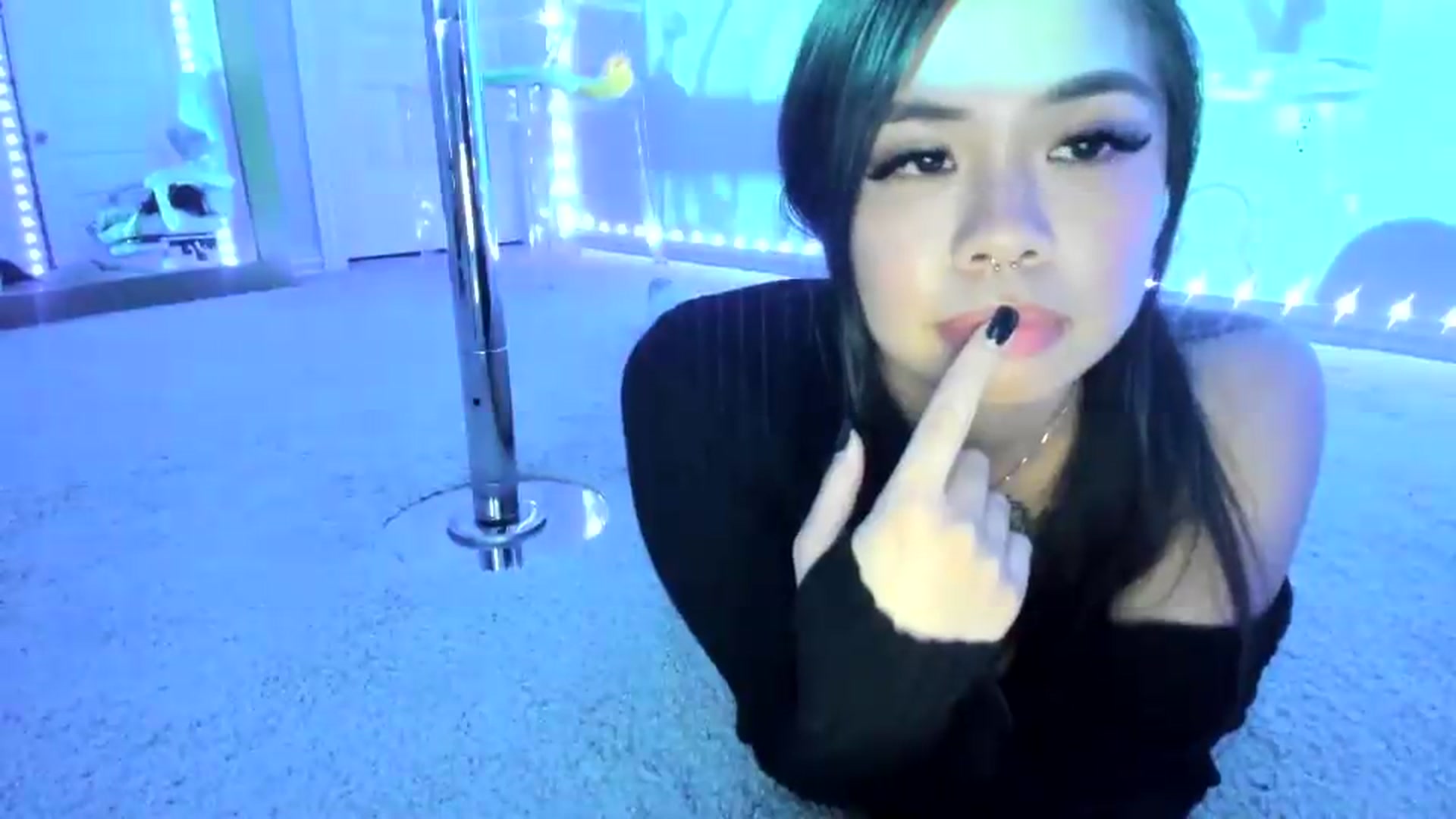 Gallery image thumbnail from dolllface's myfreecams stream on, 08/16/2026, 10:00 image 18 of 20
