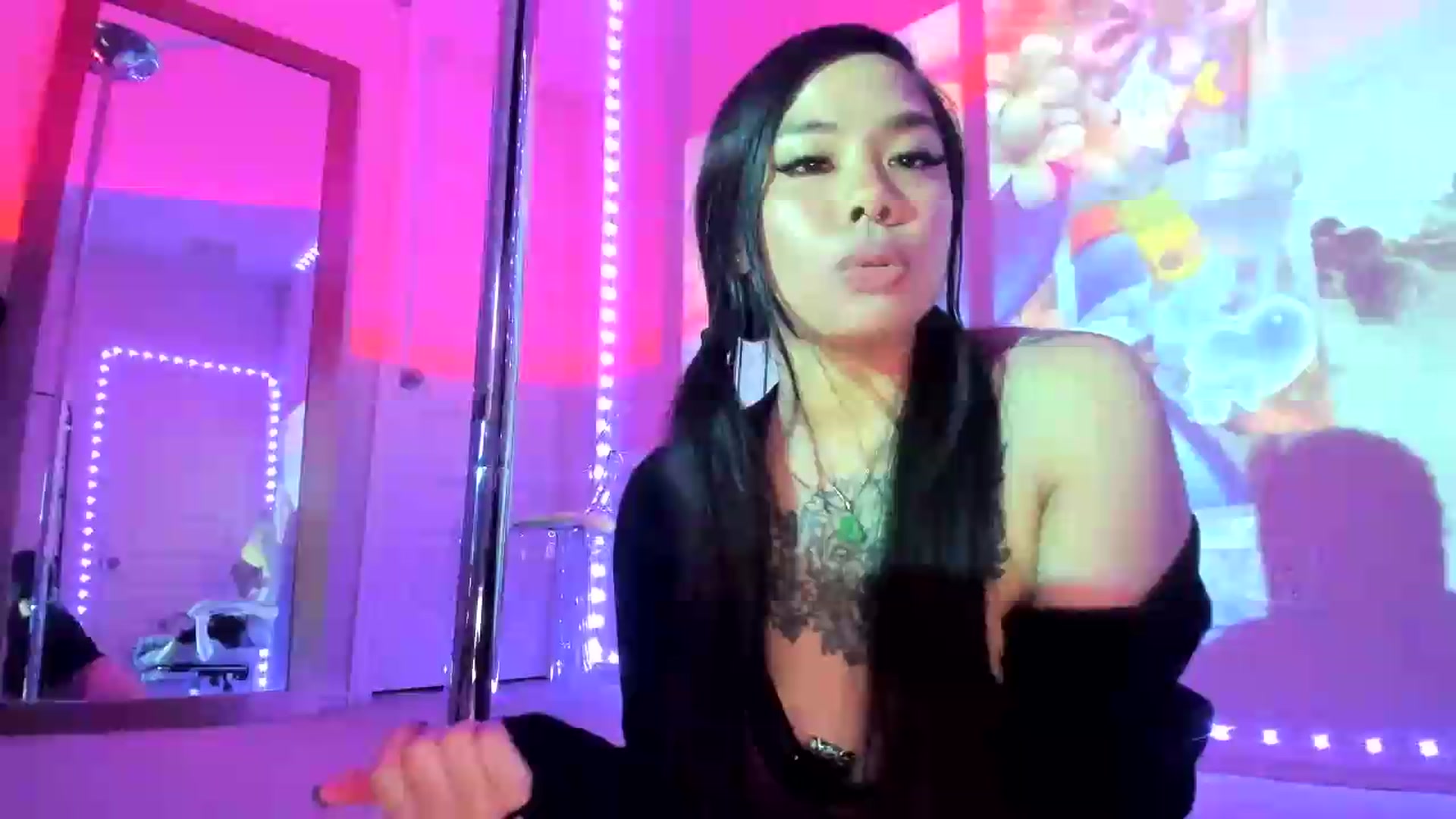 Gallery image thumbnail from dolllface's myfreecams stream on, 08/16/2026, 10:21 image 1 of 20