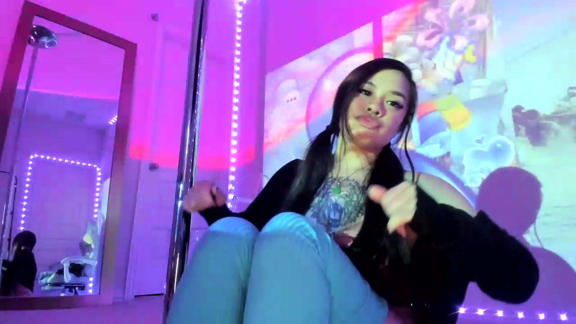 Gallery image thumbnail from dolllface's myfreecams stream on, 08/16/2026, 10:21 image 3 of 20