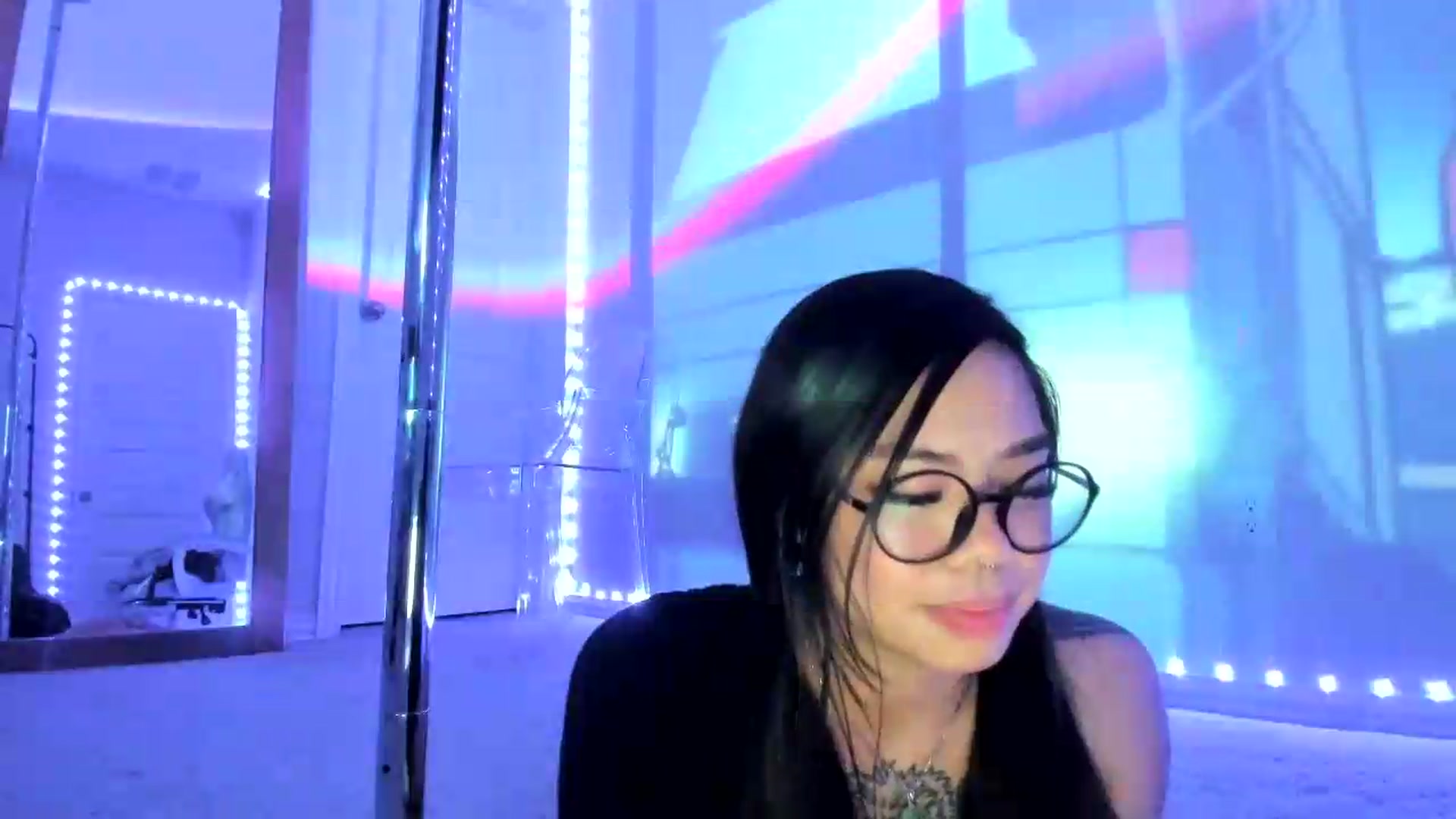 Gallery image thumbnail from dolllface's myfreecams stream on, 08/16/2026, 11:31 image 14 of 20