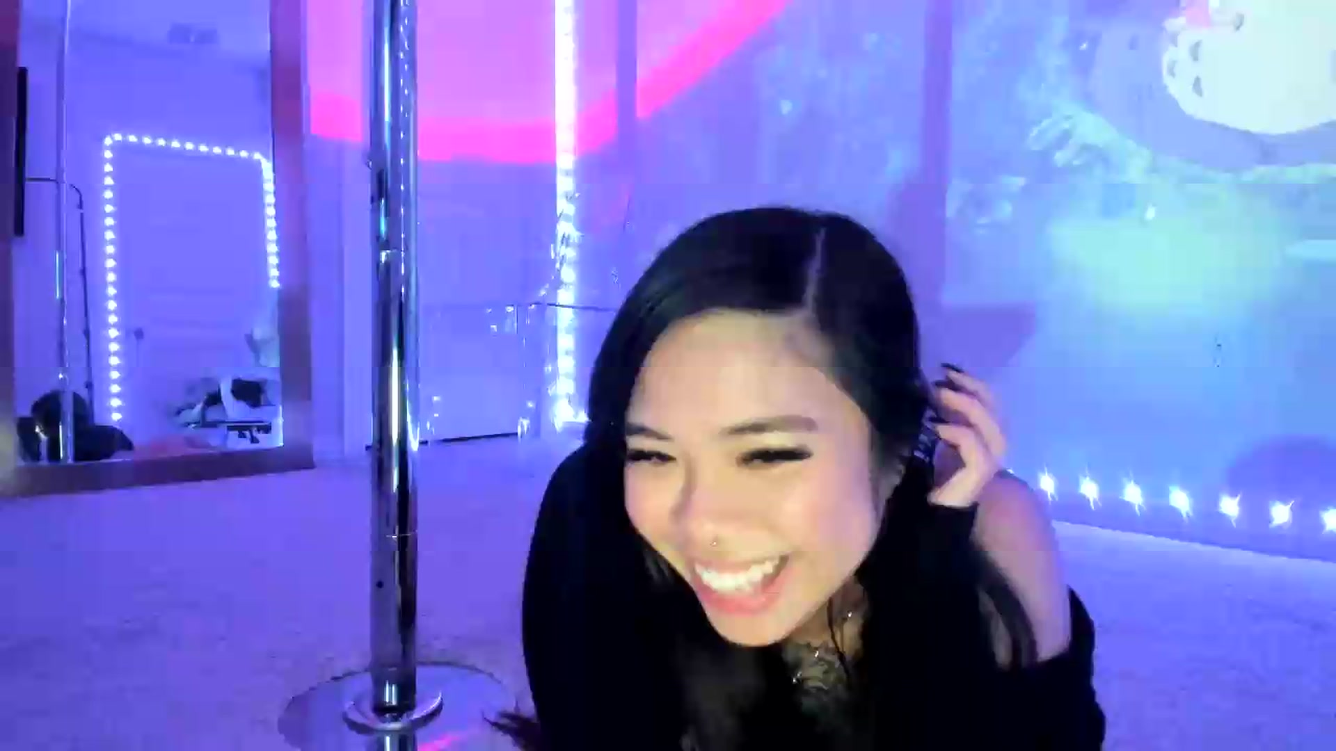 Gallery image thumbnail from dolllface's myfreecams stream on, 08/16/2026, 11:31 image 20 of 20