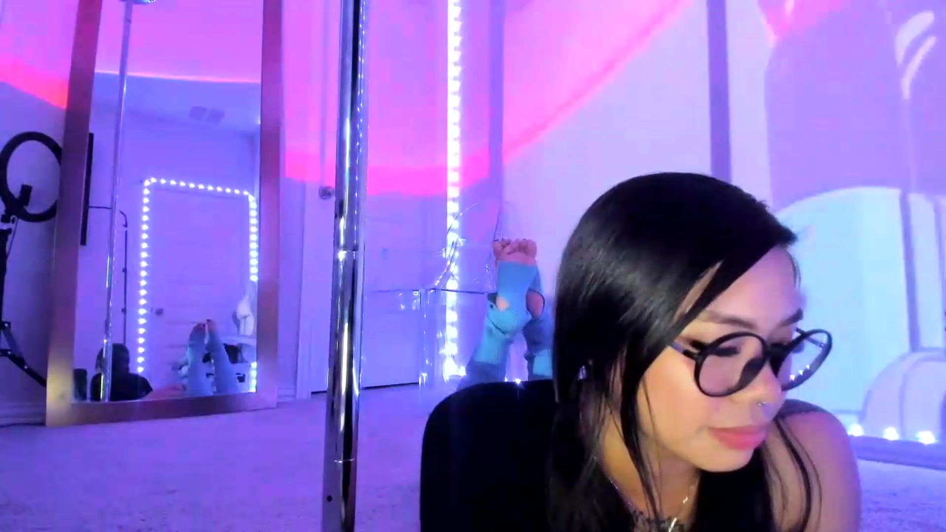 Gallery image thumbnail from dolllface's myfreecams stream on, 08/16/2026, 11:31 image 8 of 20