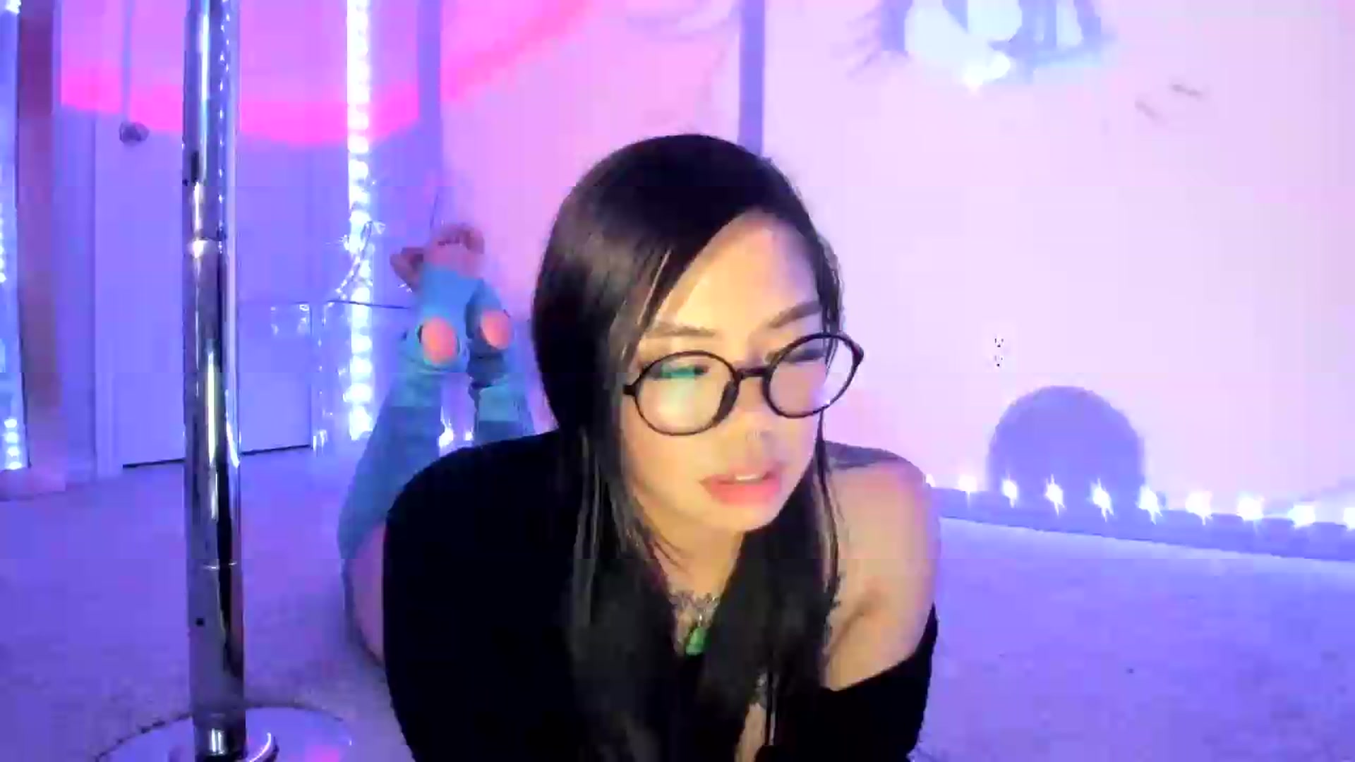 Gallery image thumbnail from dolllface's myfreecams stream on, 08/16/2026, 11:31 image 4 of 20