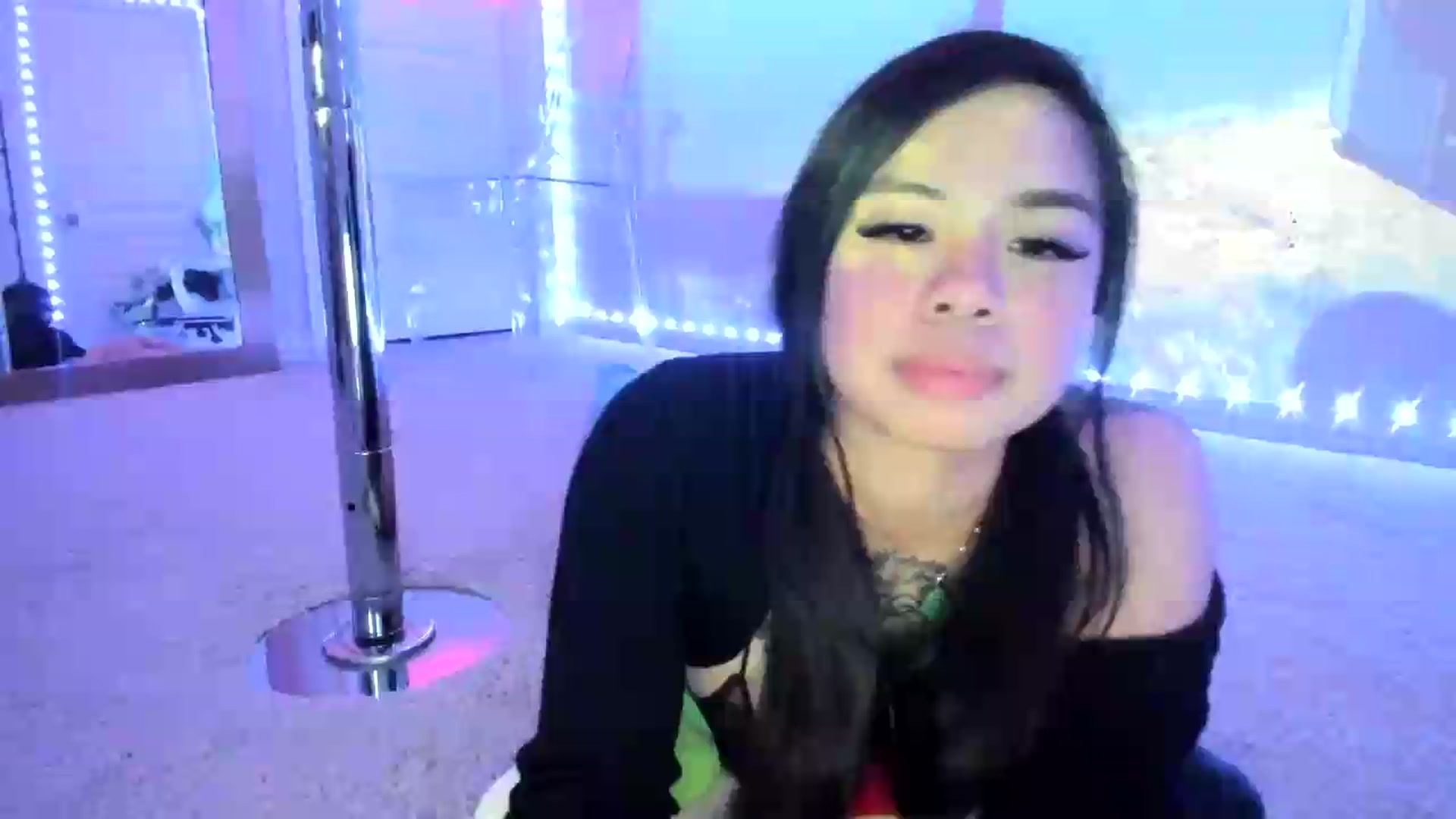 Gallery image thumbnail from dolllface's myfreecams stream on, 08/16/2026, 12:30 image 1 of 20