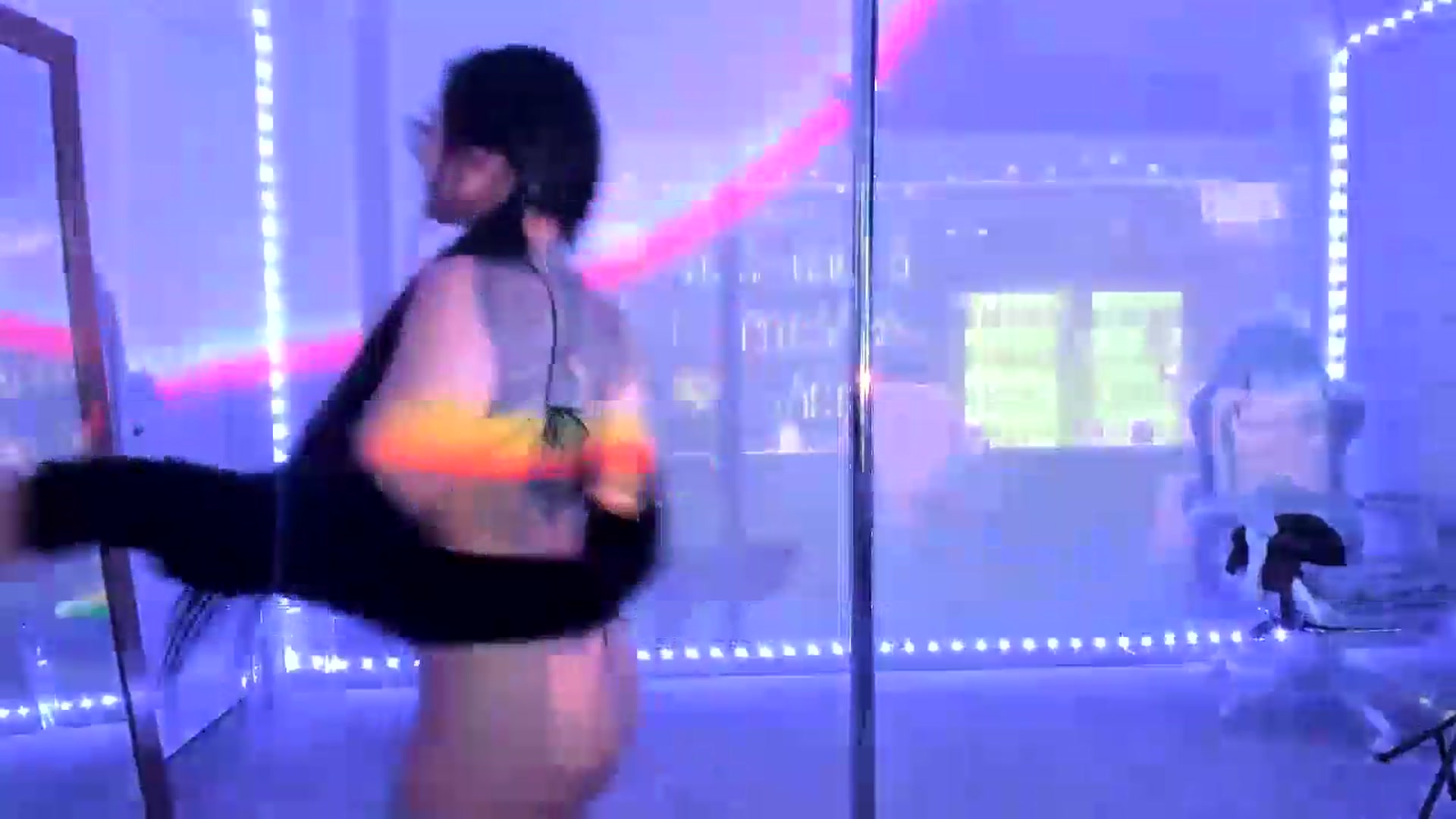 Gallery image thumbnail from dolllface's myfreecams stream on, 08/16/2026, 12:30 image 16 of 20