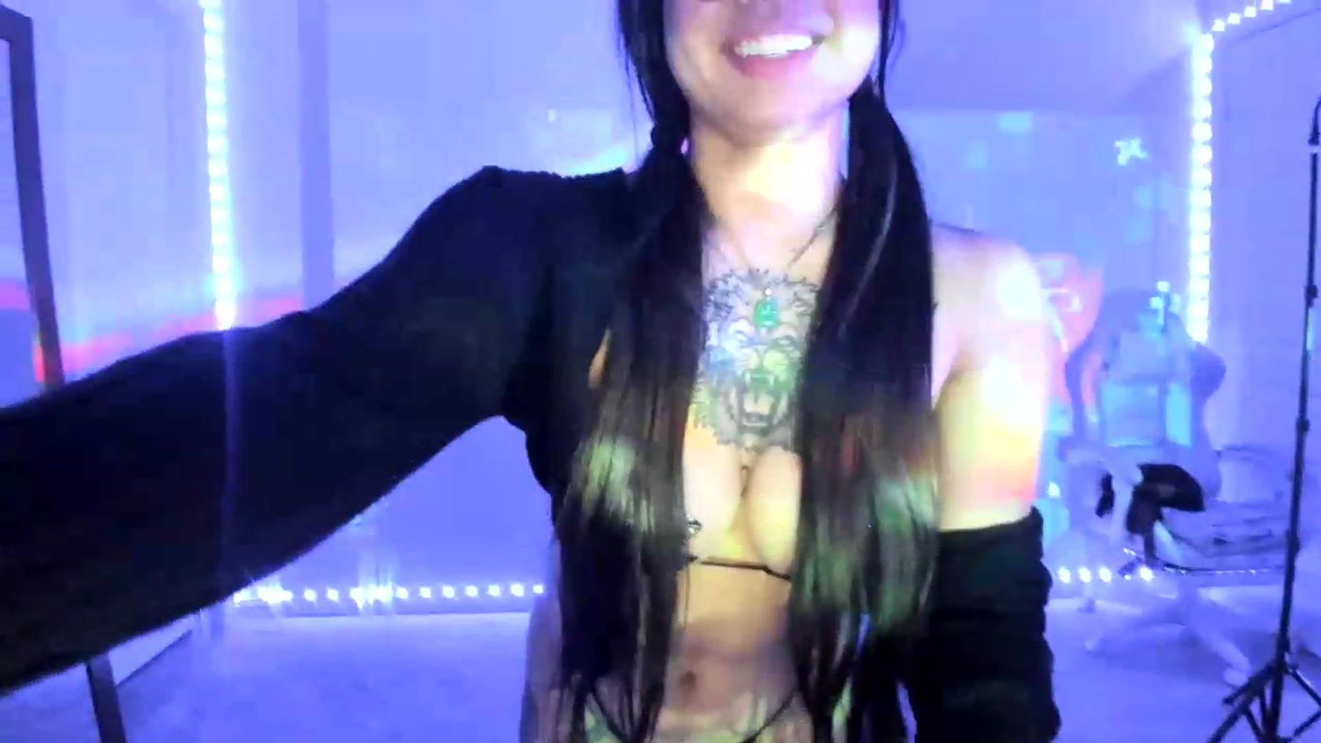 Gallery image thumbnail from dolllface's myfreecams stream on, 08/16/2026, 12:30 image 7 of 20
