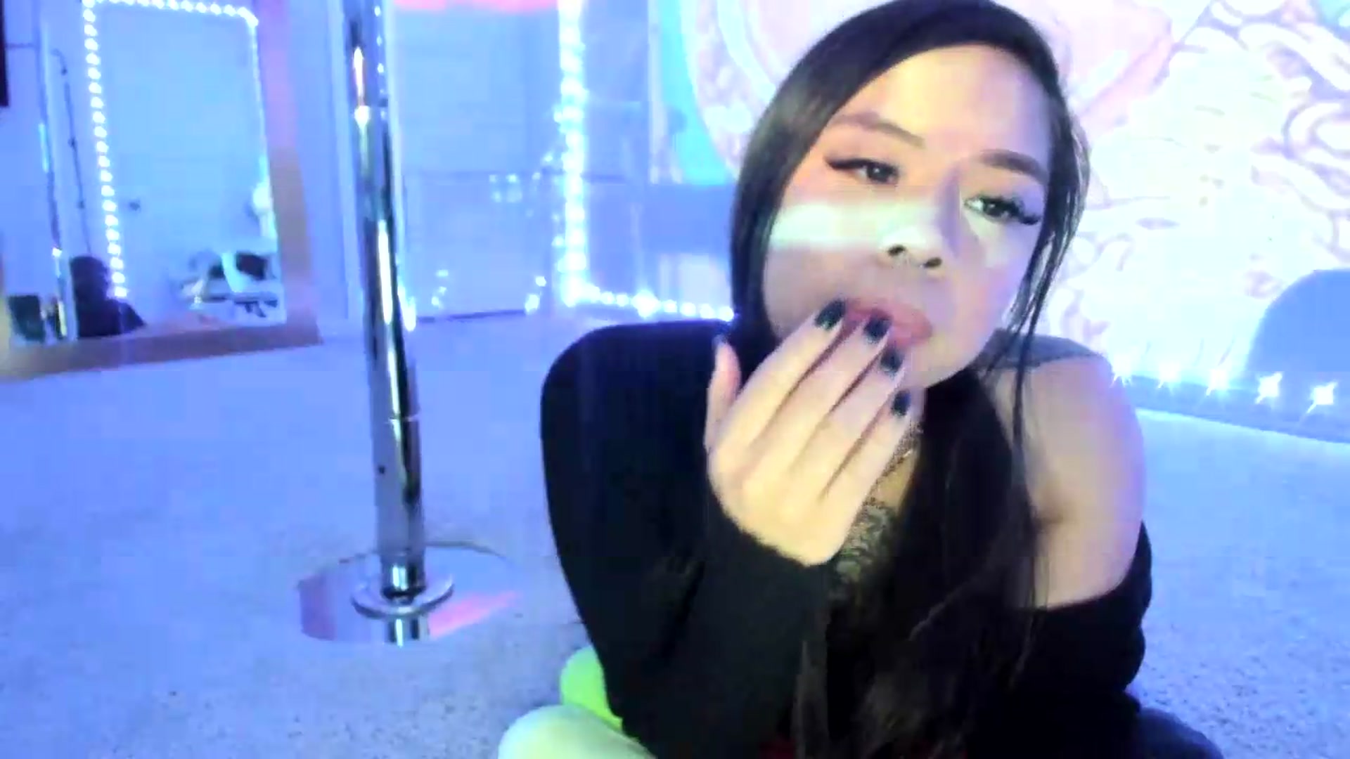 Gallery image thumbnail from dolllface's myfreecams stream on, 08/16/2026, 12:30 image 4 of 20