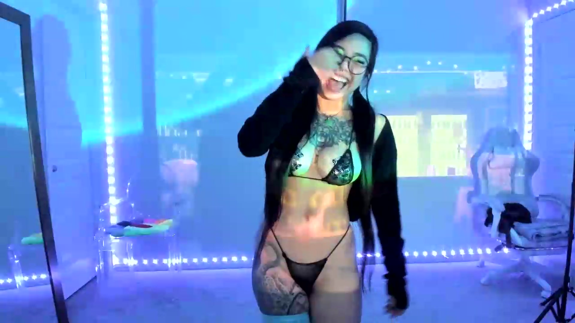 Gallery image thumbnail from dolllface's myfreecams stream on, 08/16/2026, 12:30 image 11 of 20