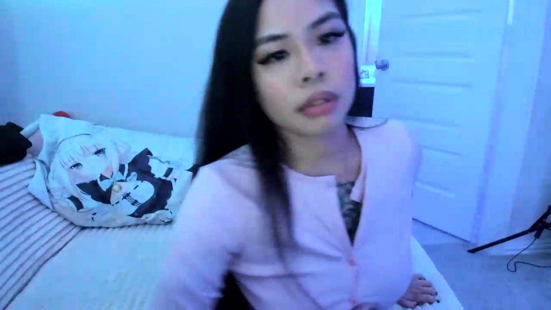 Gallery image thumbnail from dolllface's myfreecams stream on, 08/17/2026, 02:40 image 3 of 20