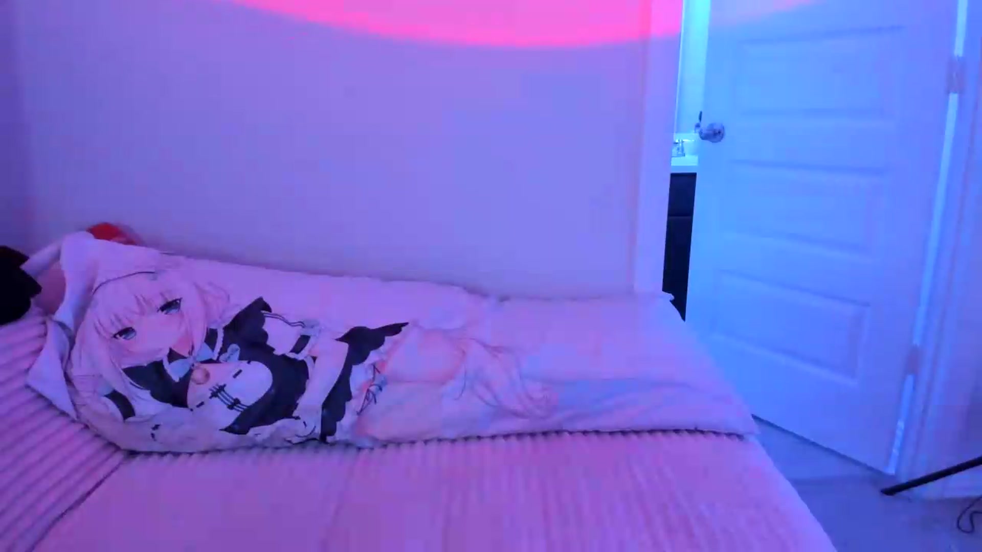 Gallery image thumbnail from dolllface's myfreecams stream on, 08/17/2026, 02:40 image 20 of 20
