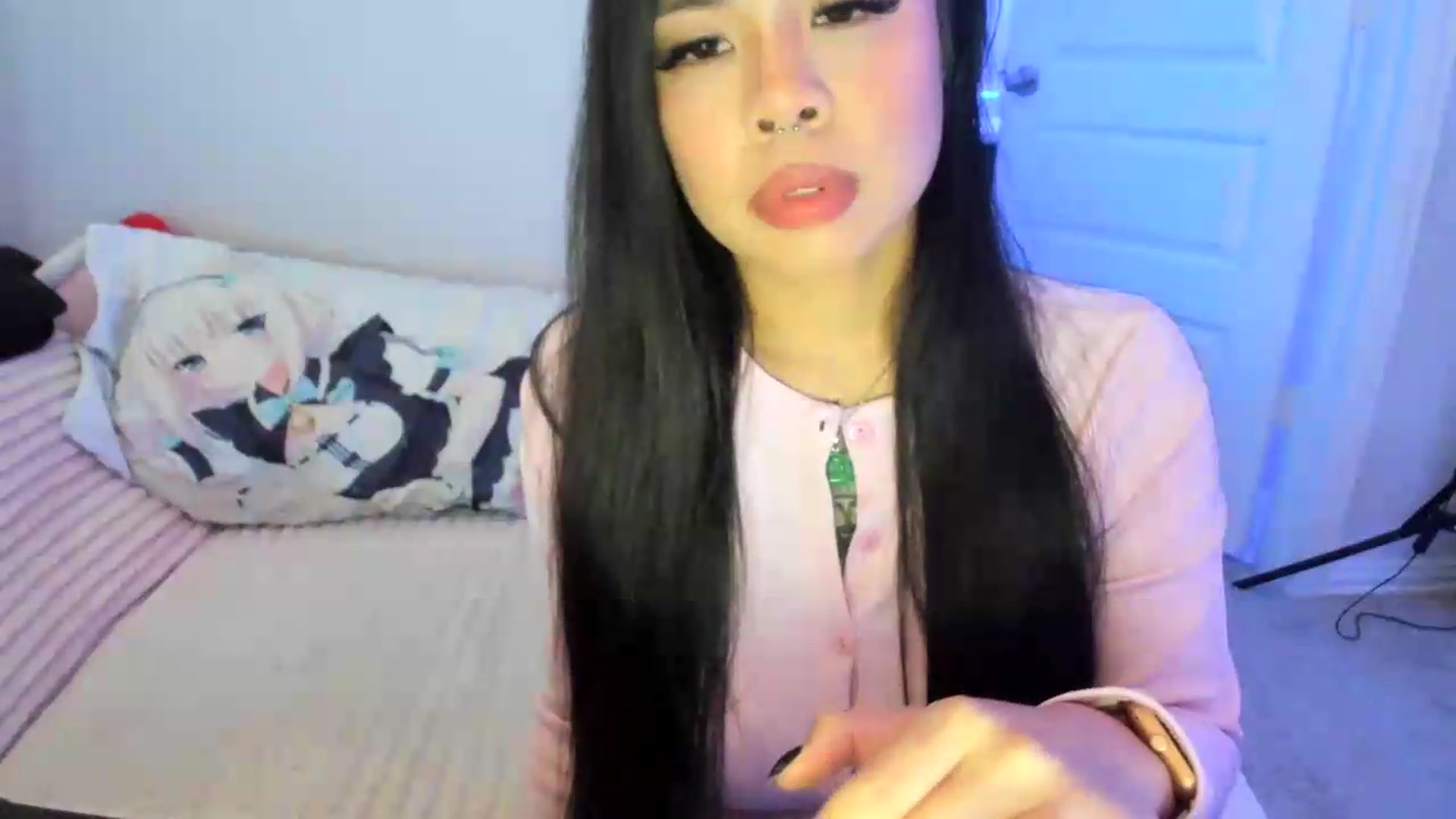 Gallery image thumbnail from dolllface's myfreecams stream on, 08/17/2026, 02:40 image 12 of 20