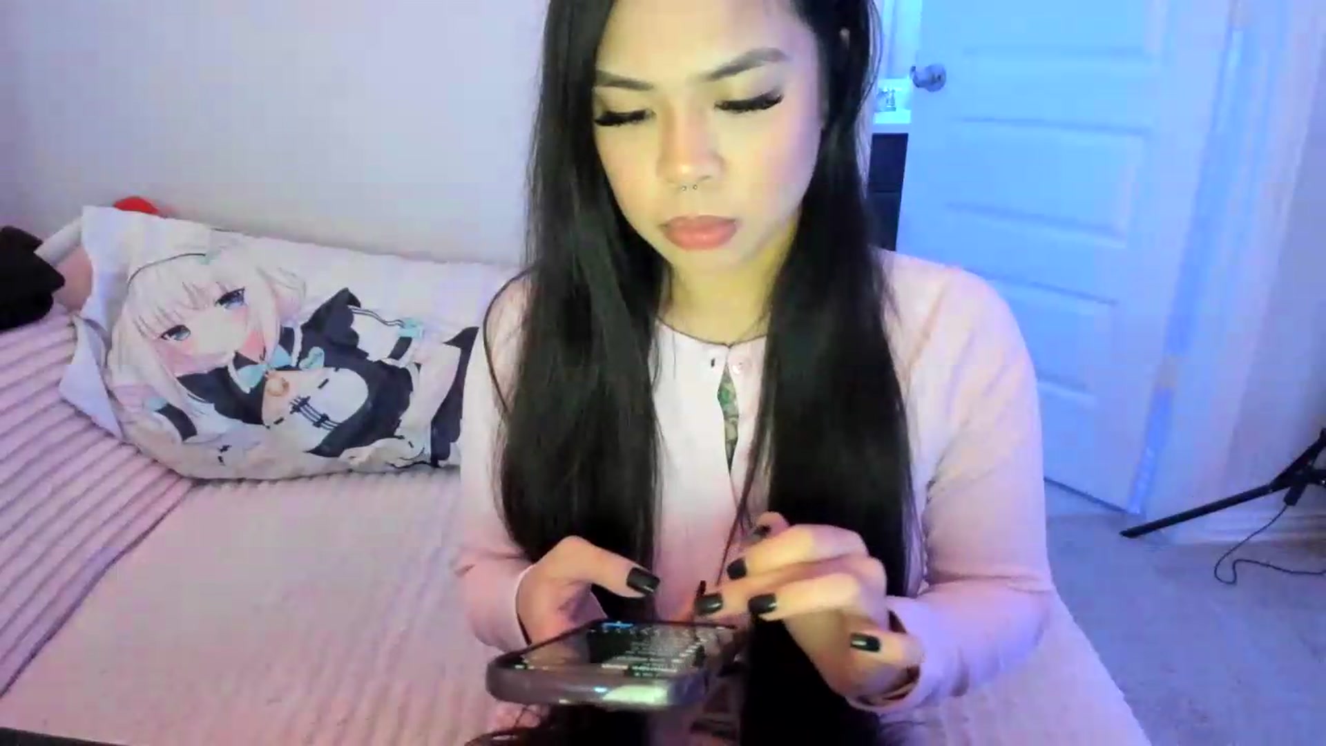 Gallery image thumbnail from dolllface's myfreecams stream on, 08/17/2026, 02:40 image 13 of 20
