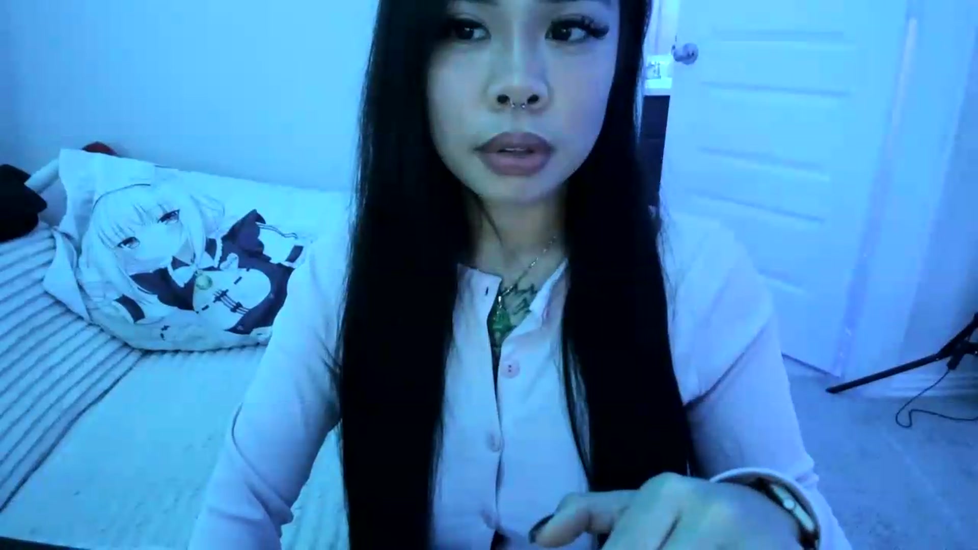 Gallery image thumbnail from dolllface's myfreecams stream on, 08/17/2026, 02:40 image 4 of 20
