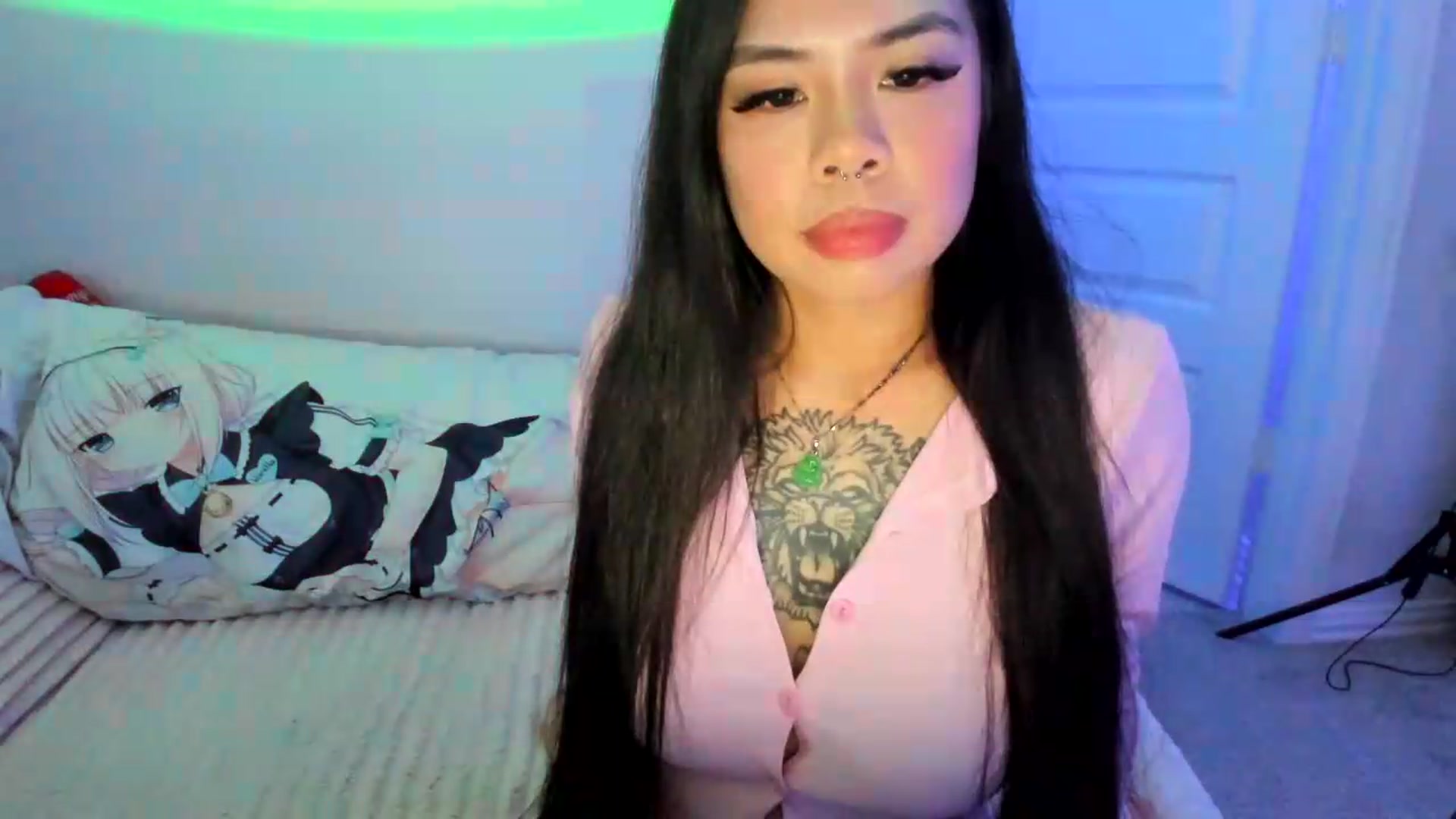 Gallery image thumbnail from dolllface's myfreecams stream on, 08/17/2026, 03:06 image 18 of 20