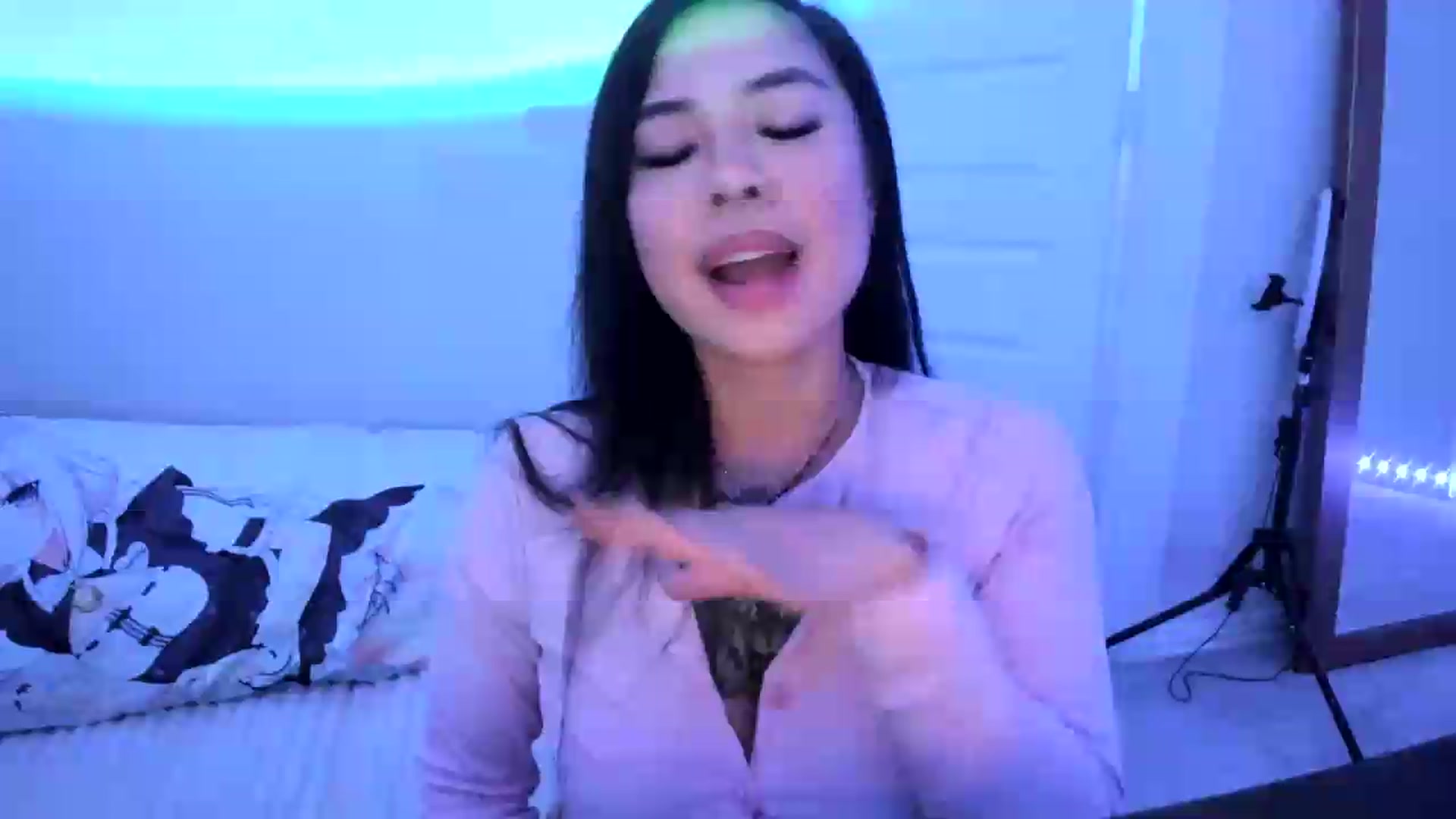 Gallery image thumbnail from dolllface's myfreecams stream on, 08/17/2026, 07:01 image 6 of 20