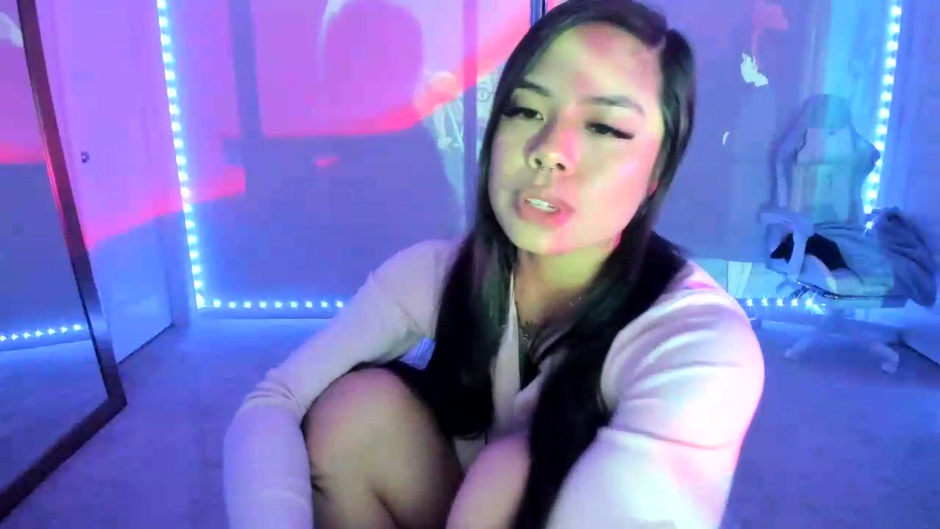 Gallery image thumbnail from dolllface's myfreecams stream on, 08/17/2026, 07:01 image 14 of 20