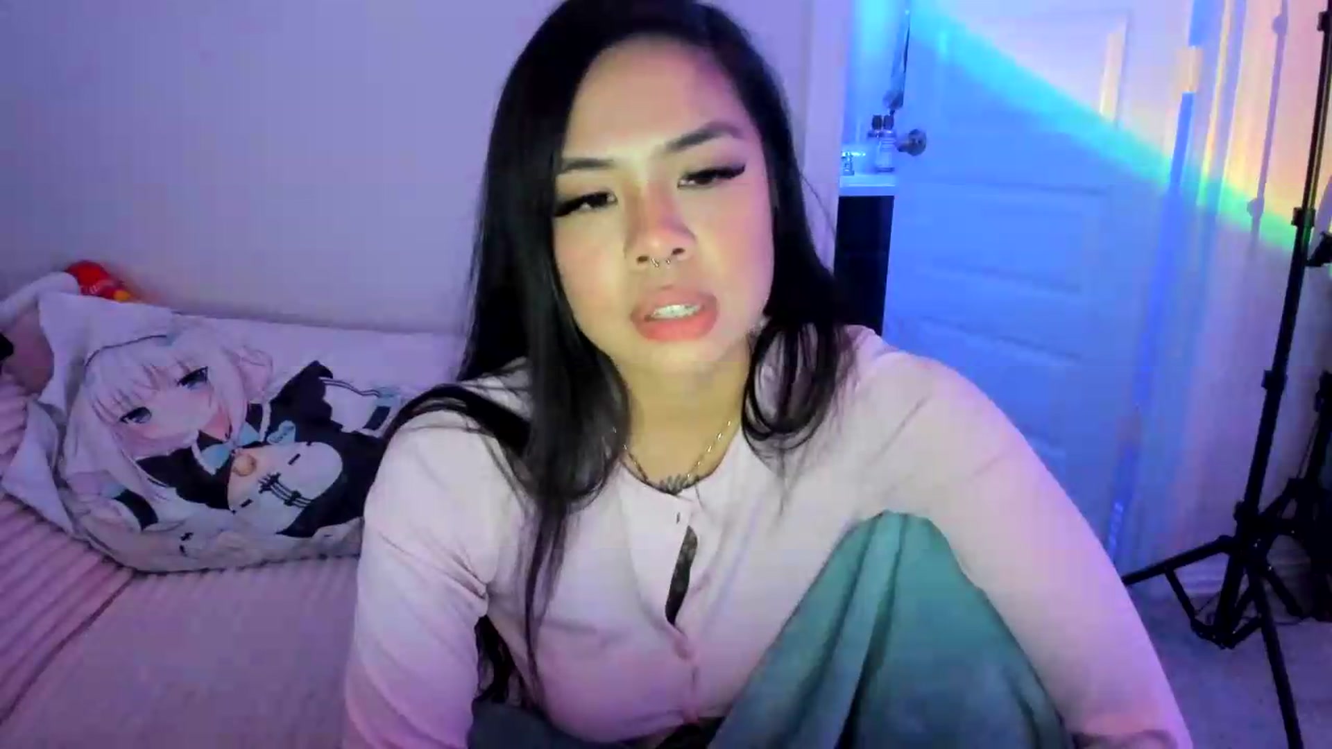 Gallery image thumbnail from dolllface's myfreecams stream on, 08/17/2026, 07:43 image 2 of 20