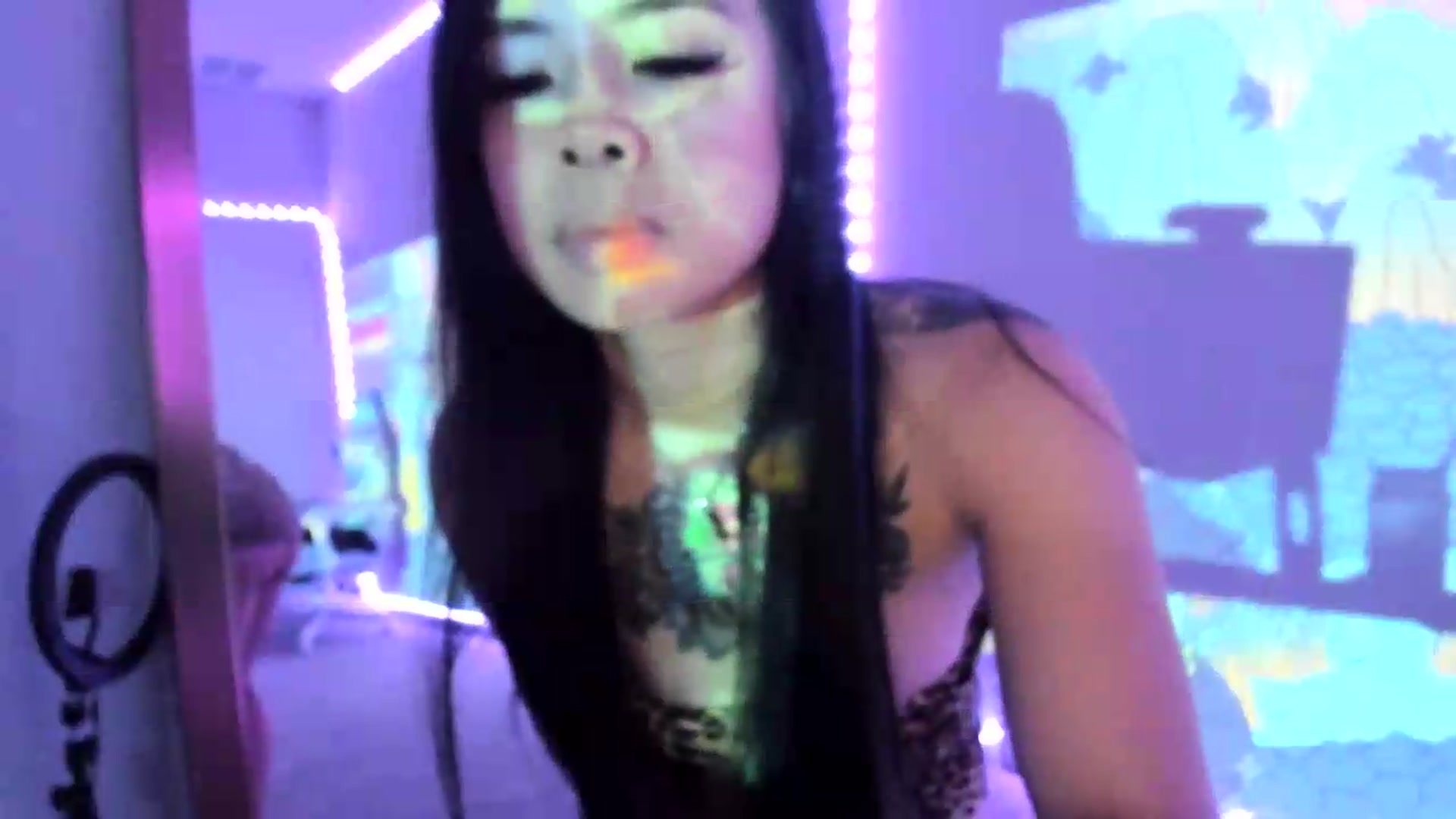 Gallery image thumbnail from dolllface's myfreecams stream on, 08/18/2026, 02:48 image 4 of 20