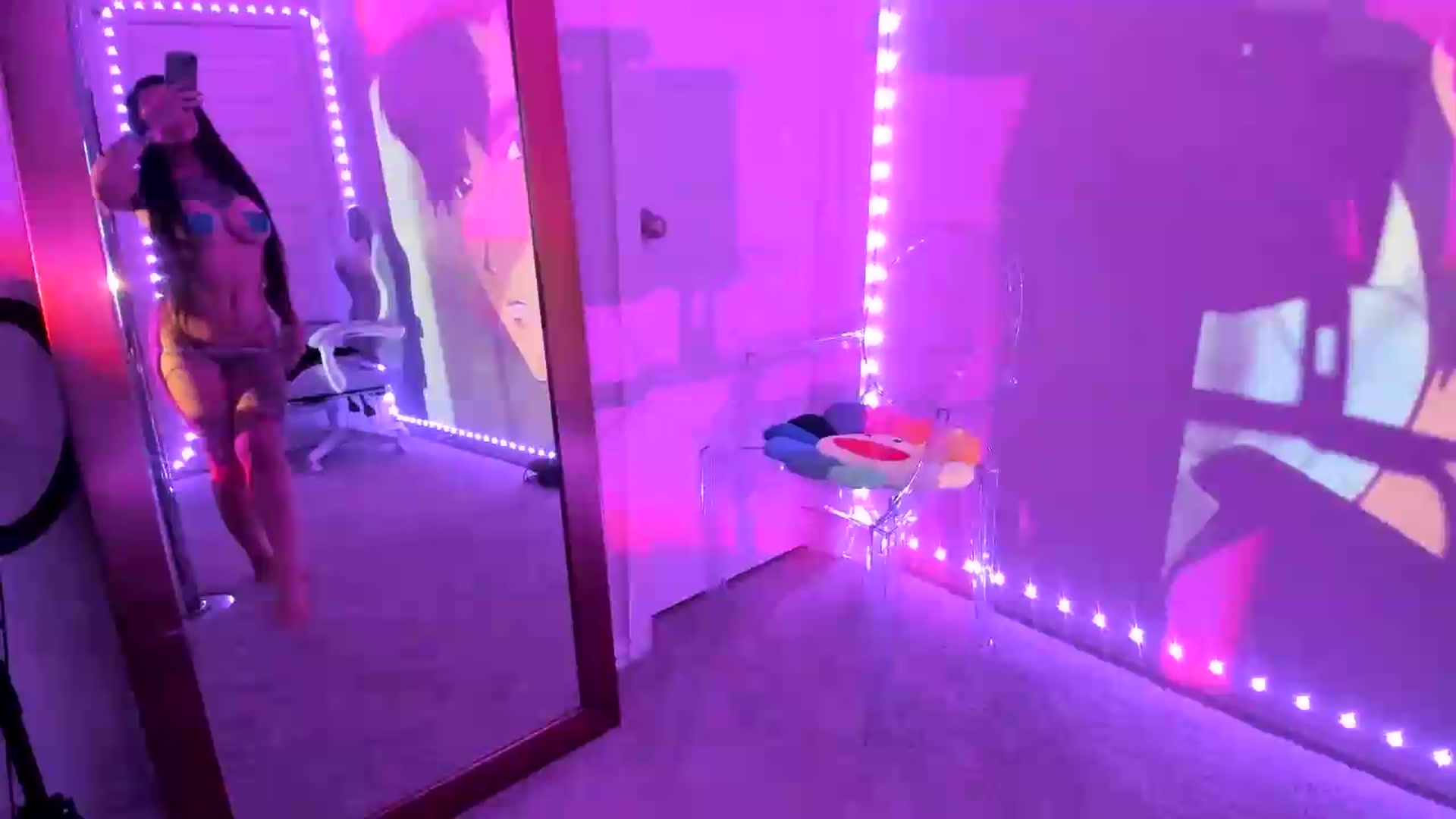 Gallery image thumbnail from dolllface's myfreecams stream on, 08/18/2026, 08:01 image 20 of 20