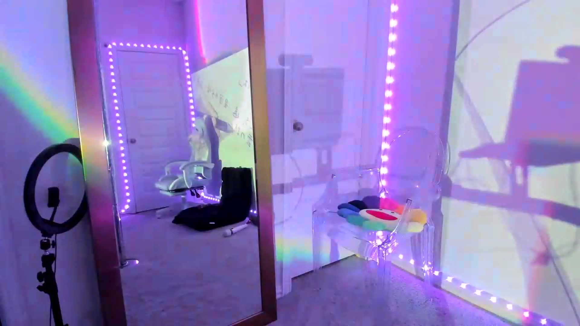 Gallery image thumbnail from dolllface's myfreecams stream on, 08/18/2026, 08:50 image 8 of 20