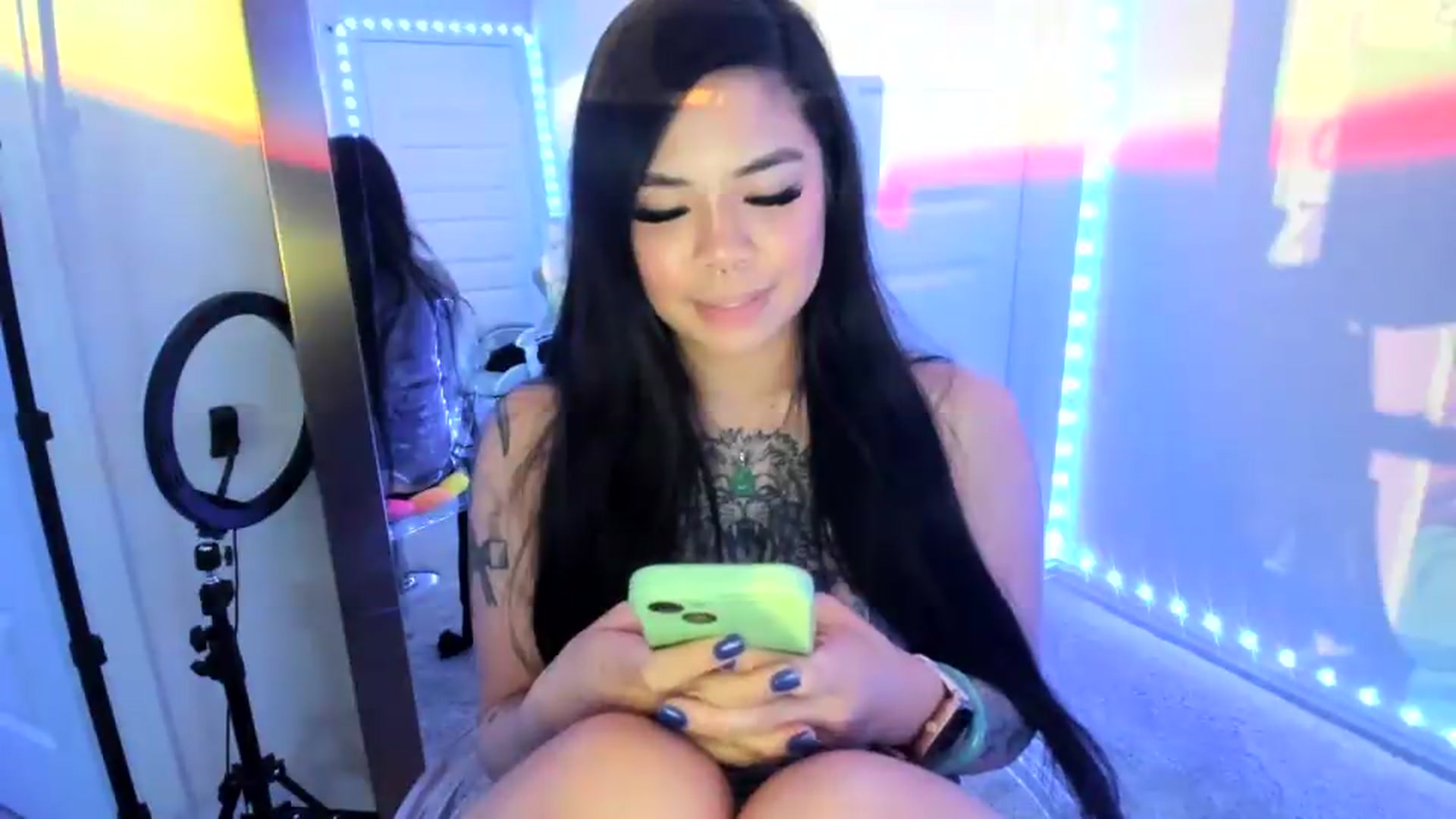 Gallery image thumbnail from dolllface's myfreecams stream on, 08/19/2026, 04:08 image 12 of 20