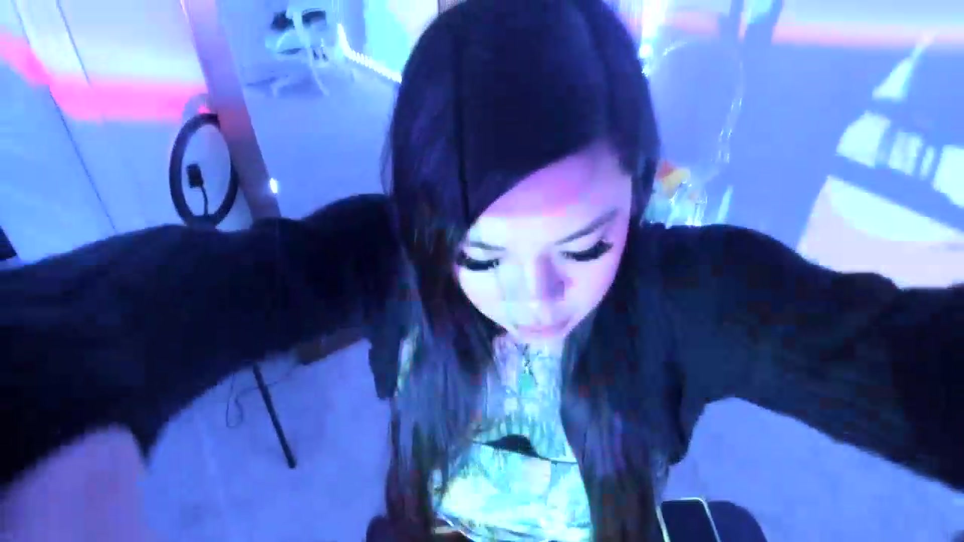 Gallery image thumbnail from dolllface's myfreecams stream on, 08/19/2026, 06:19 image 6 of 20