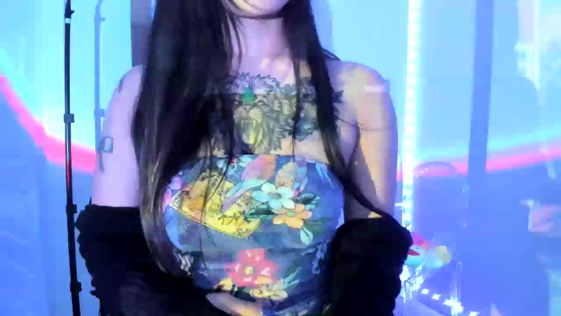 Gallery image thumbnail from dolllface's myfreecams stream on, 08/19/2026, 08:10 image 1 of 20