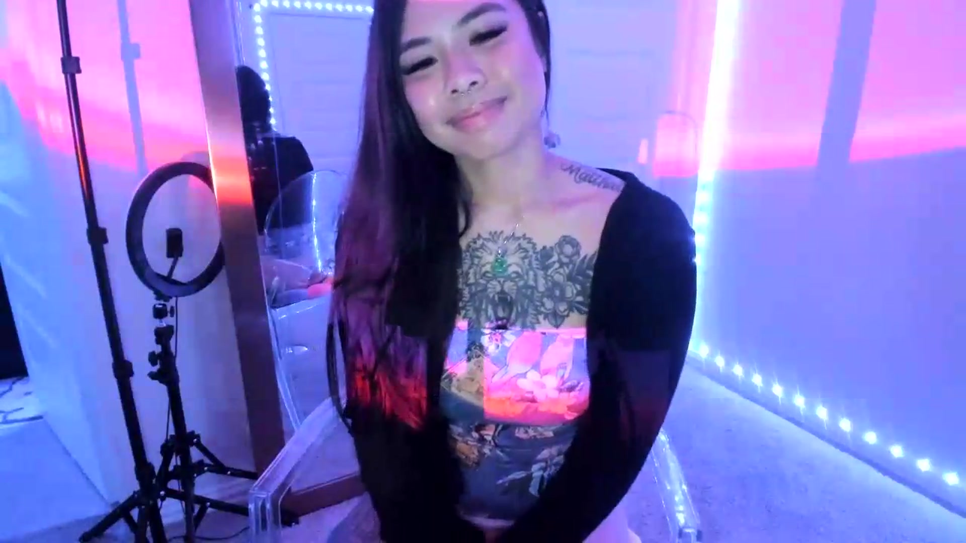 Gallery image thumbnail from dolllface's myfreecams stream on, 08/19/2026, 11:20 image 10 of 20