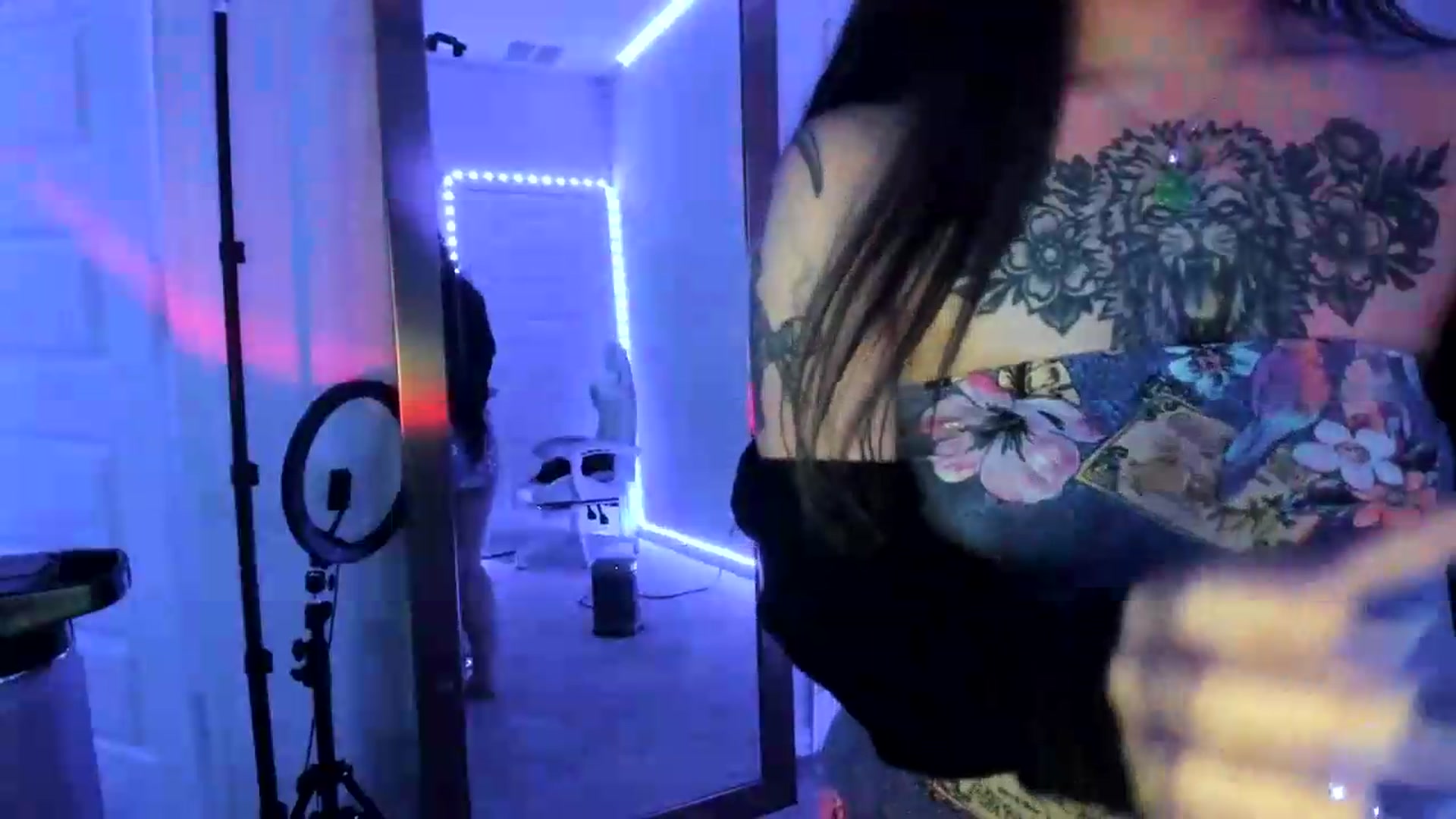 Gallery image thumbnail from dolllface's myfreecams stream on, 08/19/2026, 11:20 image 20 of 20