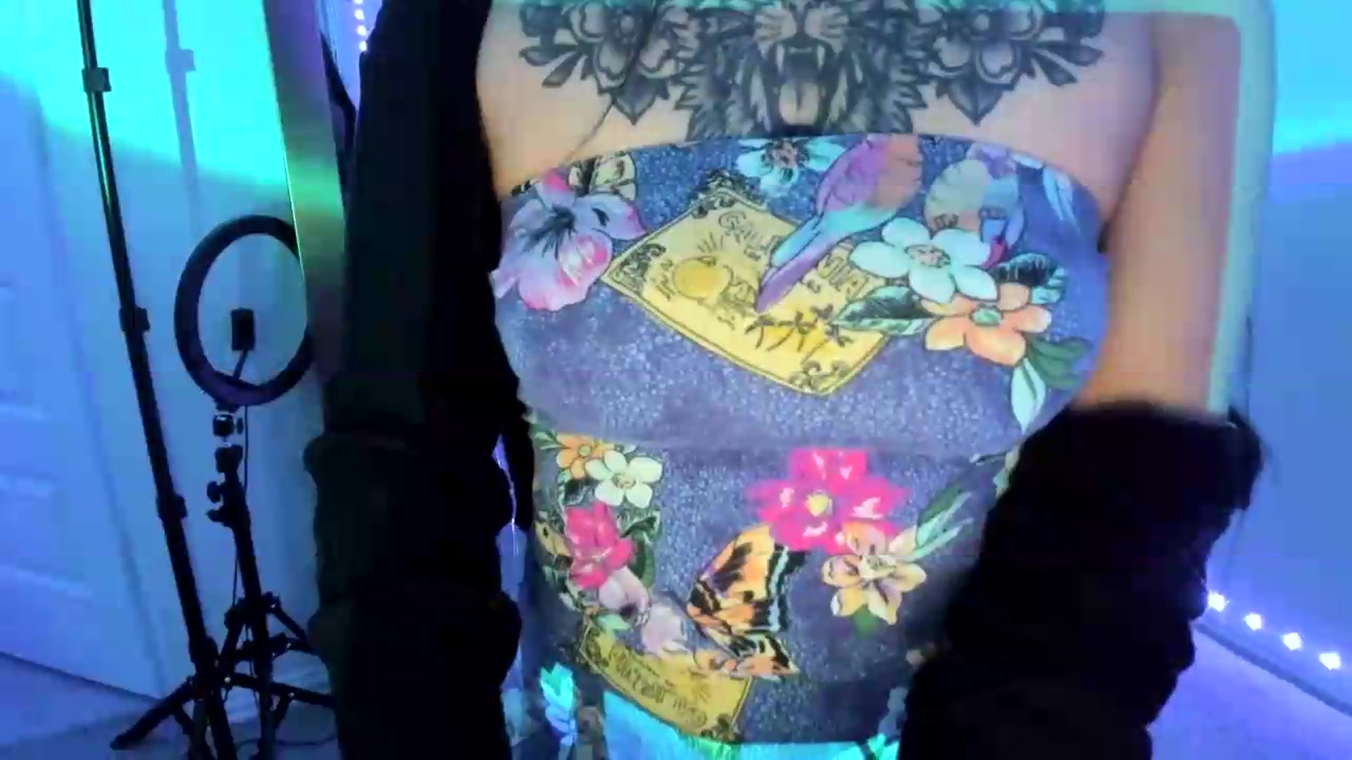 Gallery image thumbnail from dolllface's myfreecams stream on, 08/19/2026, 11:20 image 16 of 20