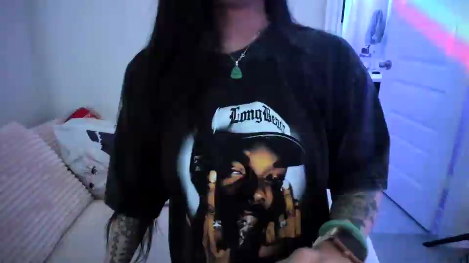 Gallery image thumbnail from dolllface's myfreecams stream on, 08/20/2026, 03:23 image 10 of 20