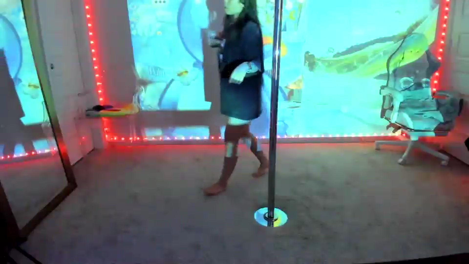 Gallery image thumbnail from dolllface's myfreecams stream on, 08/20/2026, 03:23 image 4 of 20